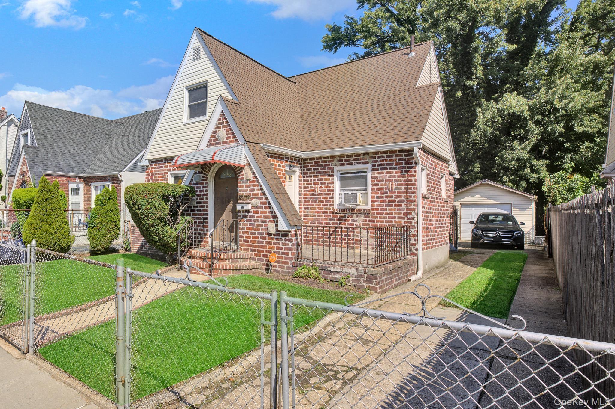 Single Family 193rd Street Queens, NY 11413, MLS-1046275-2