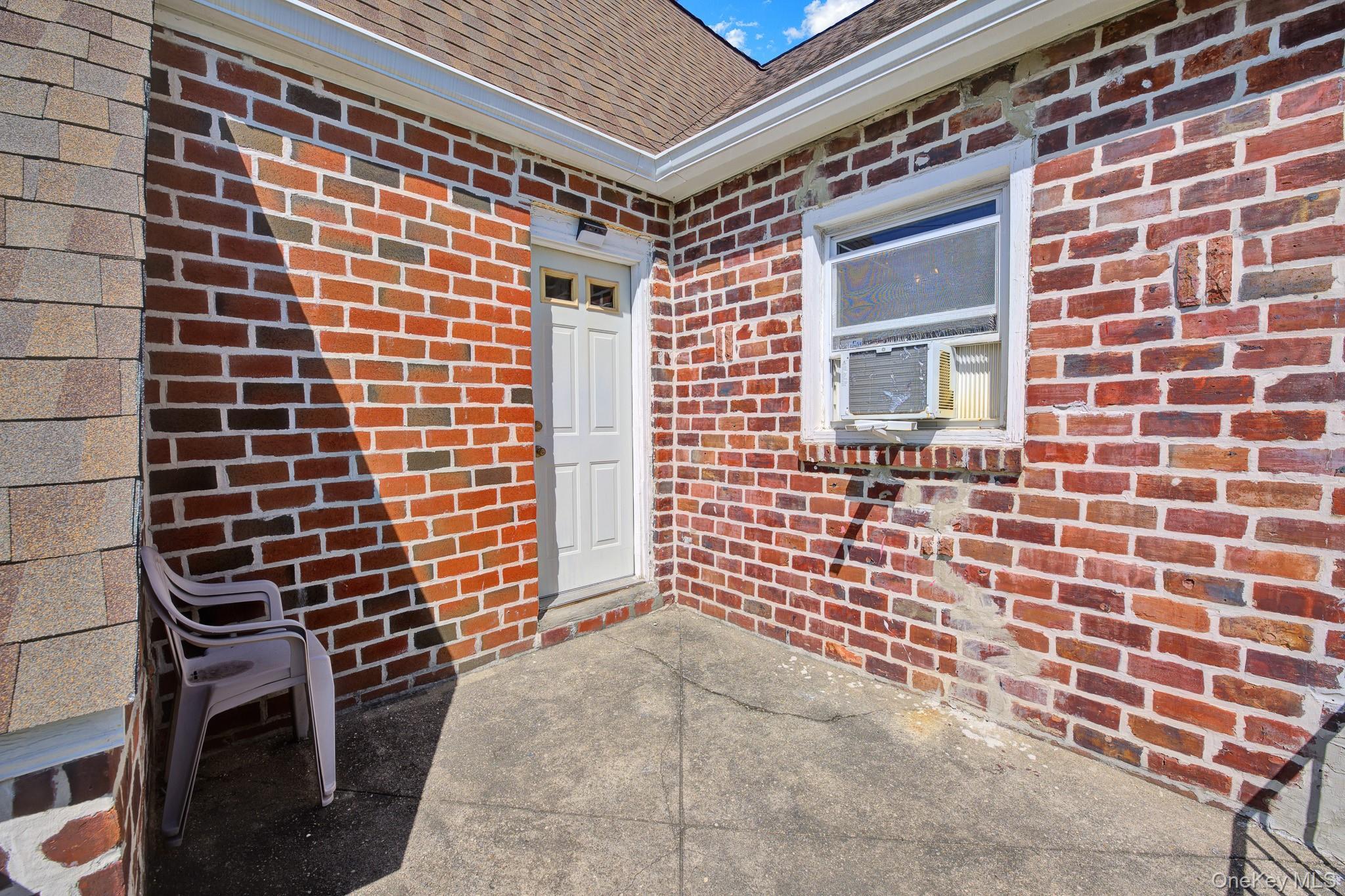 Single Family 193rd Street Queens, NY 11413, MLS-1046275-24