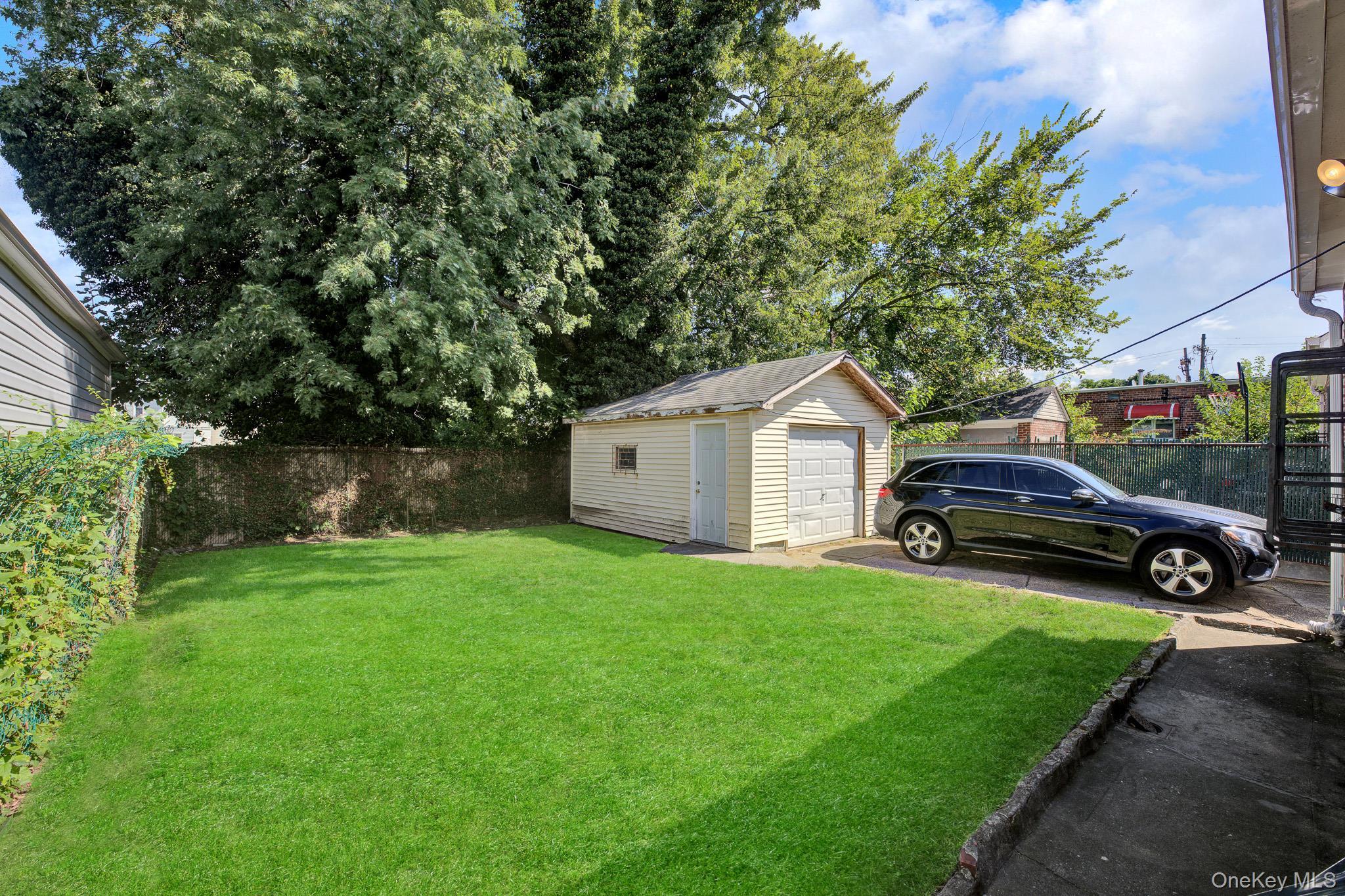 Single Family 193rd Street Queens, NY 11413, MLS-1046275-25