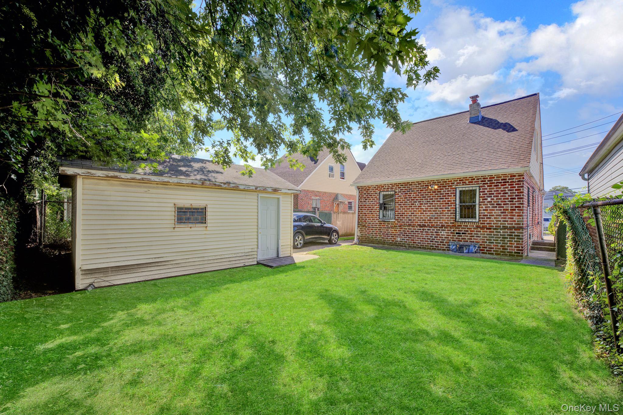 Single Family 193rd Street  Queens, NY 11413, MLS-1046275-26