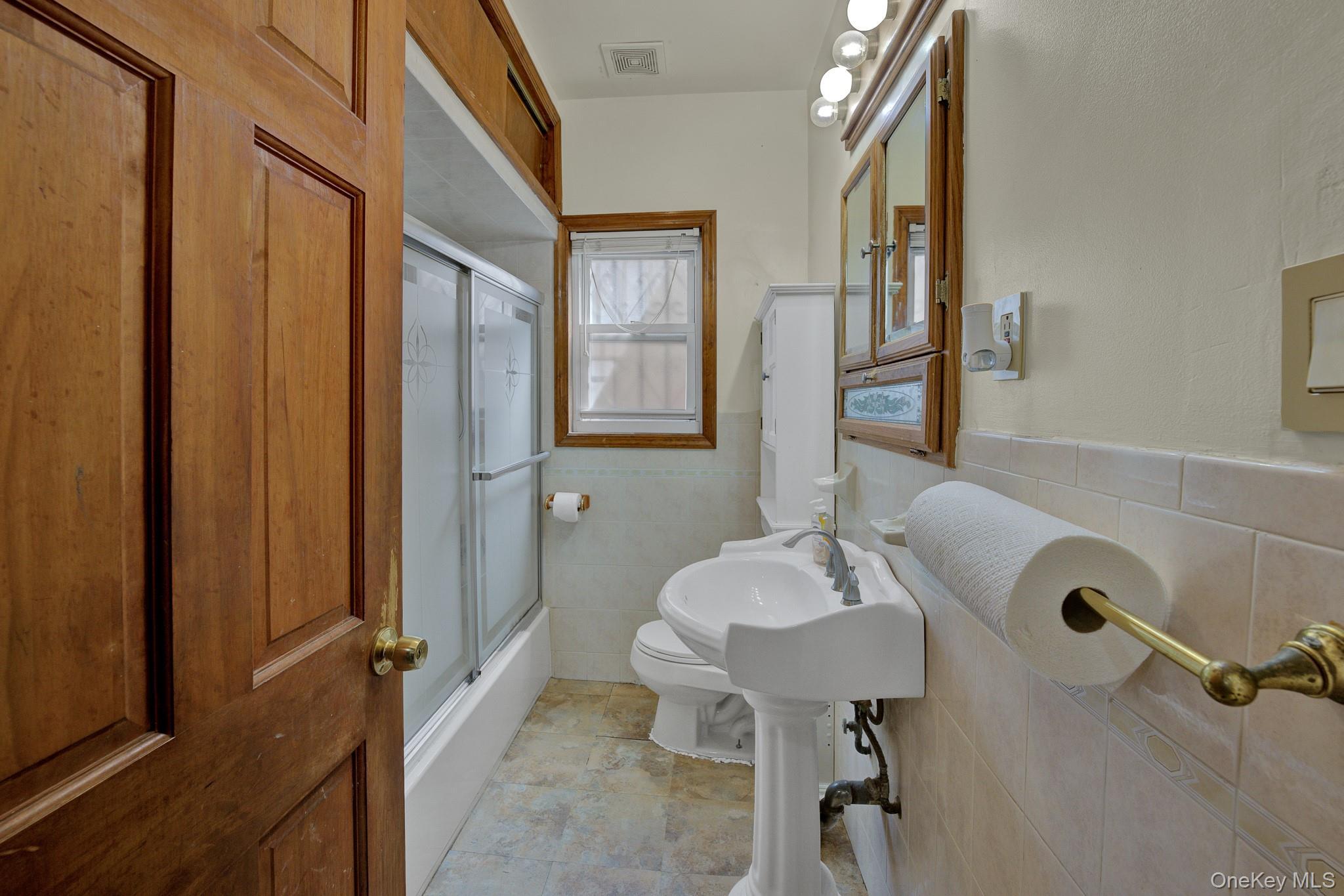 Single Family 193rd Street Queens, NY 11413, MLS-1046275-6