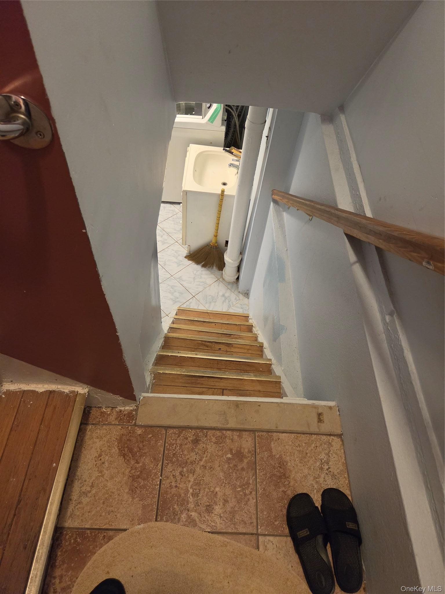 Single Family 201st Street  Queens, NY 11423, MLS-1046299-32