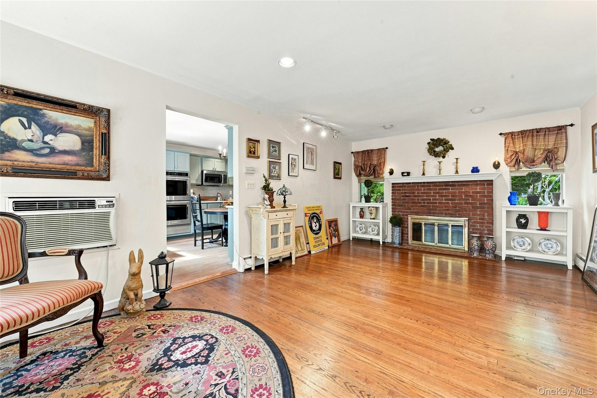 Single Family Cliftwood Drive Suffolk County, NY 11743, MLS-1046300-4