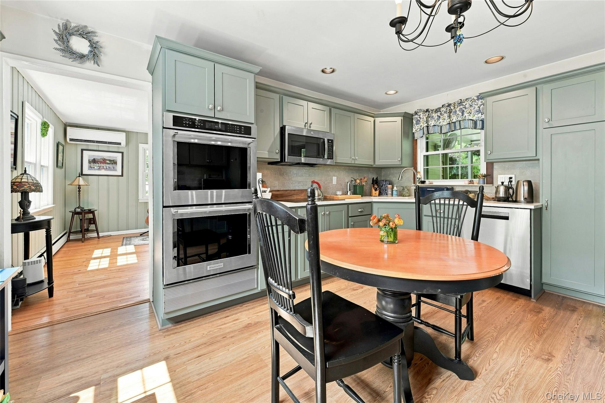 Single Family Cliftwood Drive Suffolk County, NY 11743, MLS-1046300-7