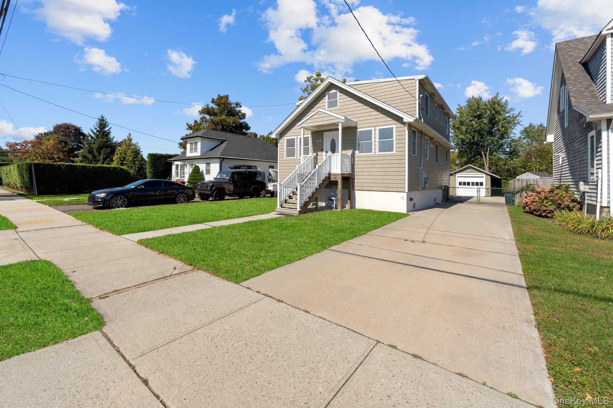 Single Family Laurel Street  Suffolk County, NY 11772, MLS-1046309-2