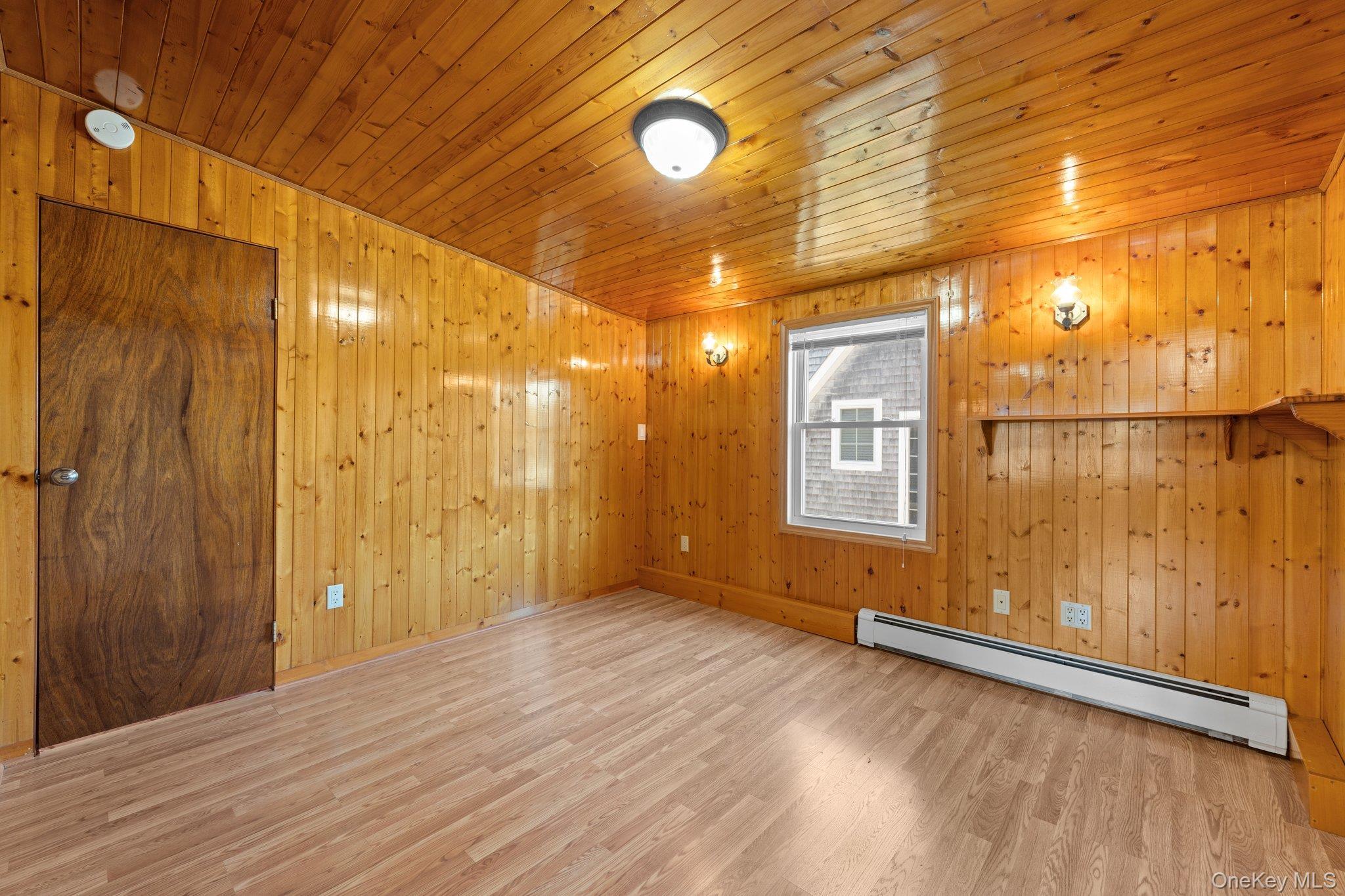 Single Family Laurel Street  Suffolk County, NY 11772, MLS-1046309-23