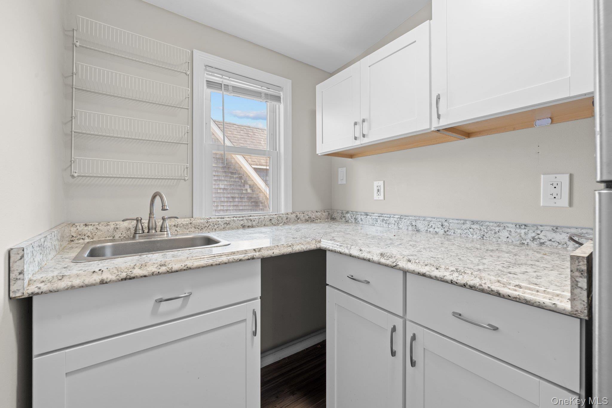 Single Family Laurel Street  Suffolk County, NY 11772, MLS-1046309-30