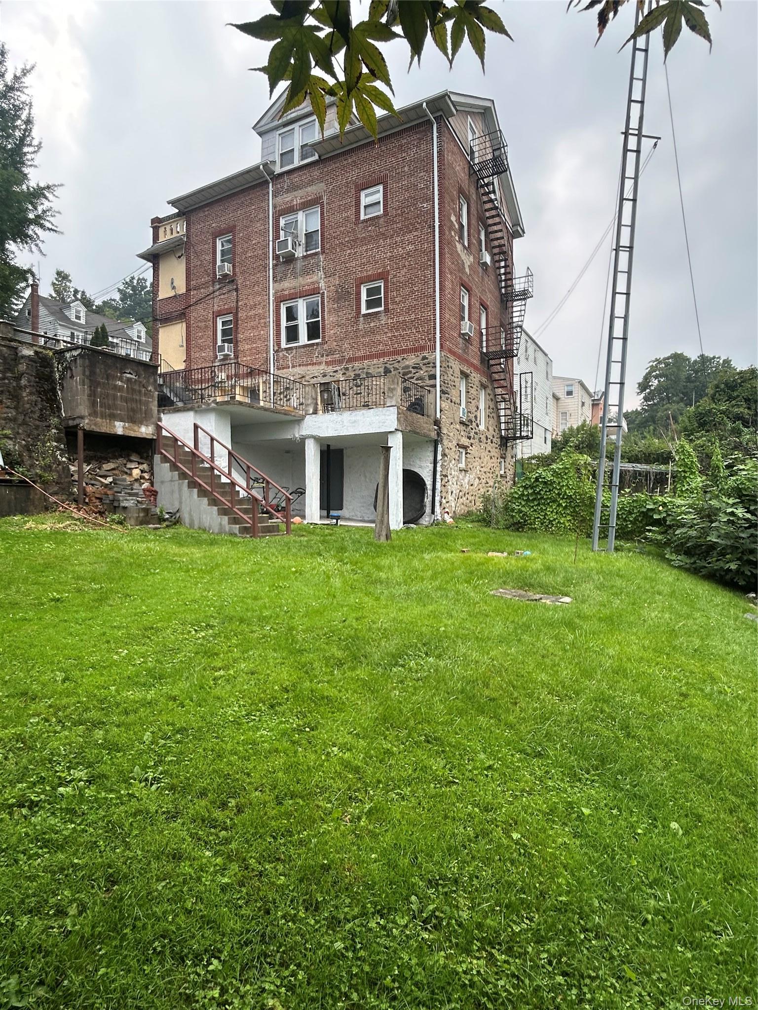 Single Family Hillbright Terrace Westchester County, NY 10703, MLS-1046353-2