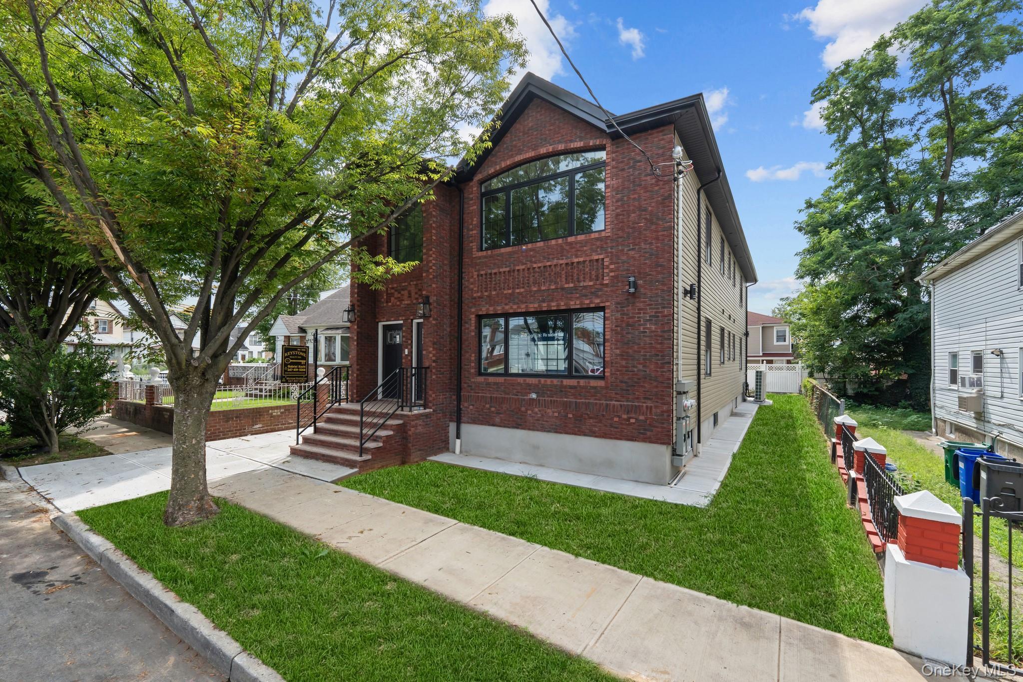 Single Family 145th Avenue  Queens, NY 11422, MLS-1046375-16