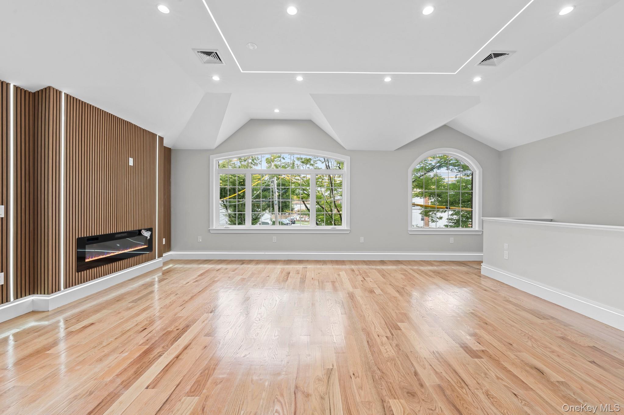 Single Family 145th Avenue  Queens, NY 11422, MLS-1046375-5