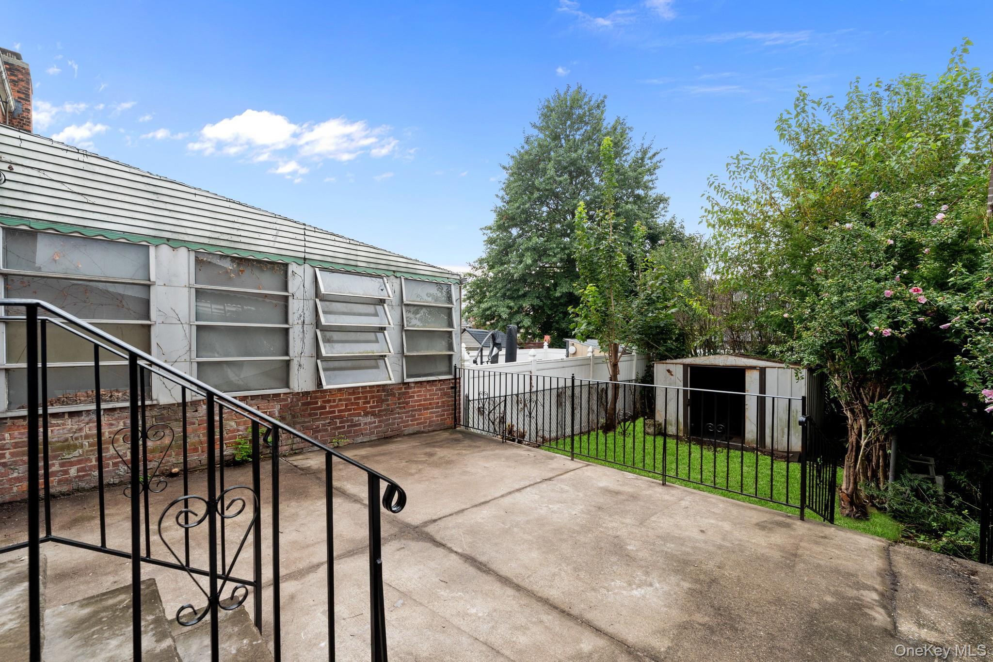 Single Family 204th Street Queens, NY 11412, MLS-1046391-11