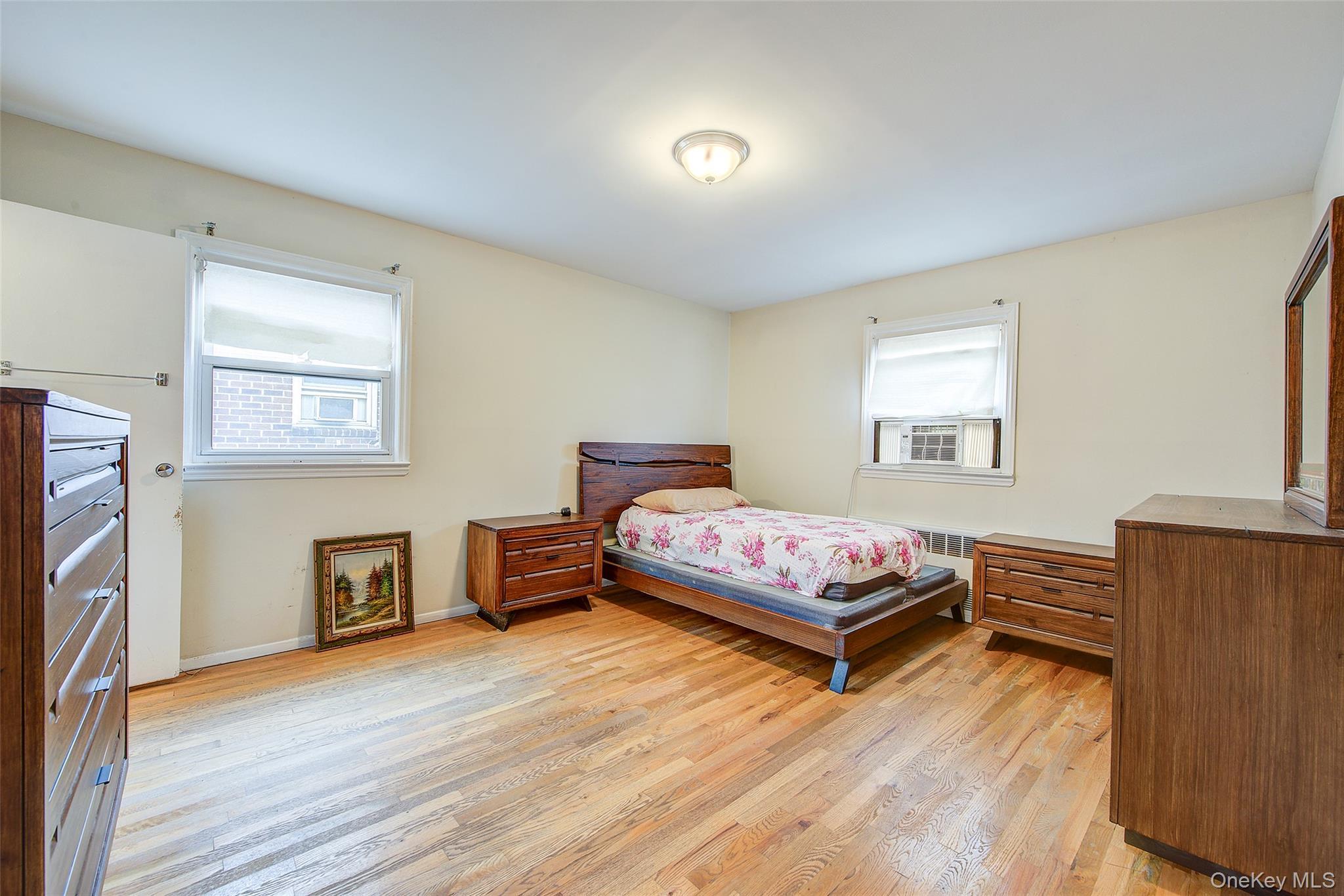 Single Family 28th Avenue  Queens, NY 11354, MLS-1046402-17