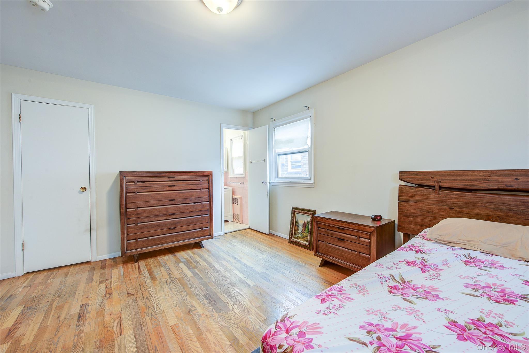 Single Family 28th Avenue  Queens, NY 11354, MLS-1046402-18