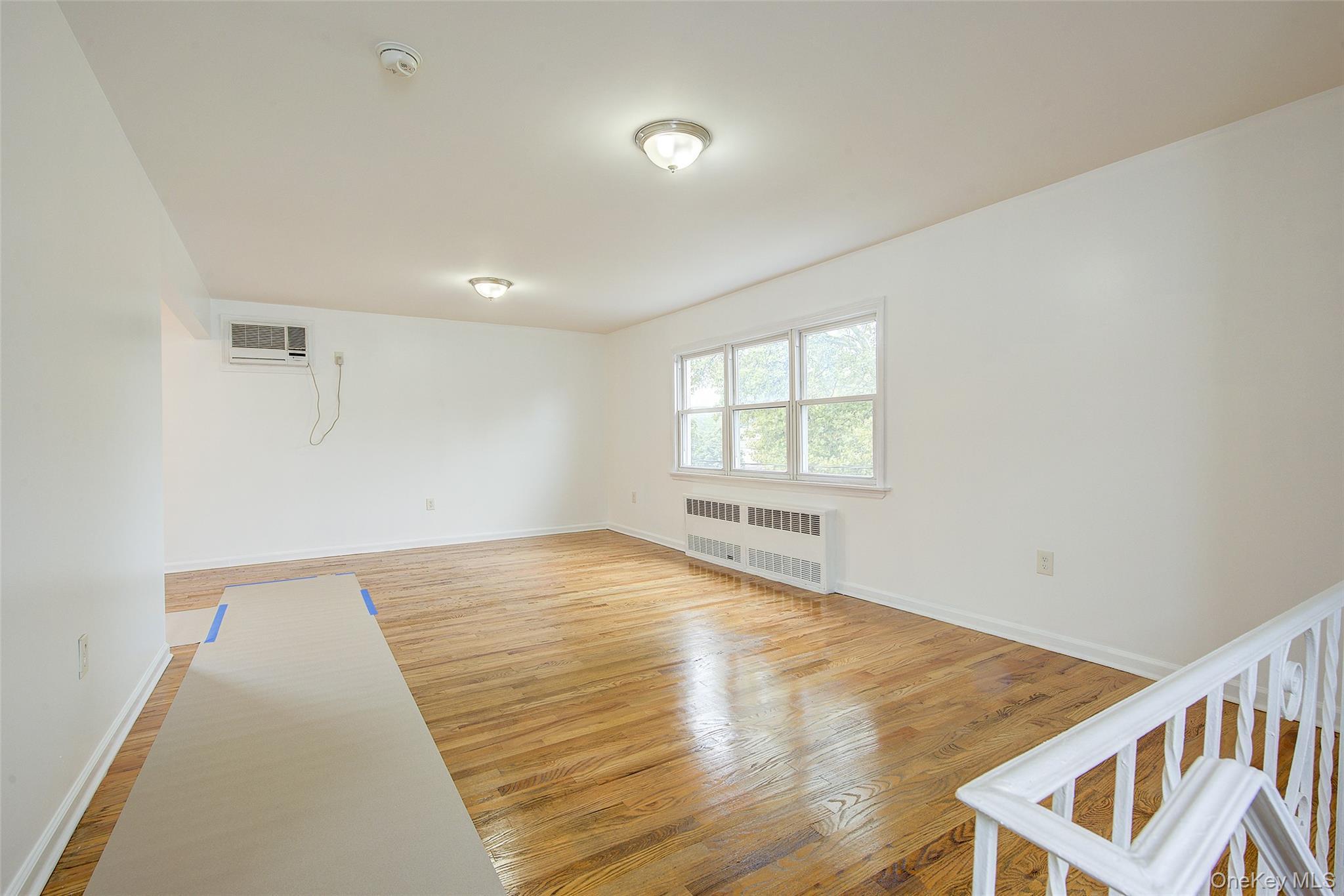 Single Family 28th Avenue  Queens, NY 11354, MLS-1046402-23