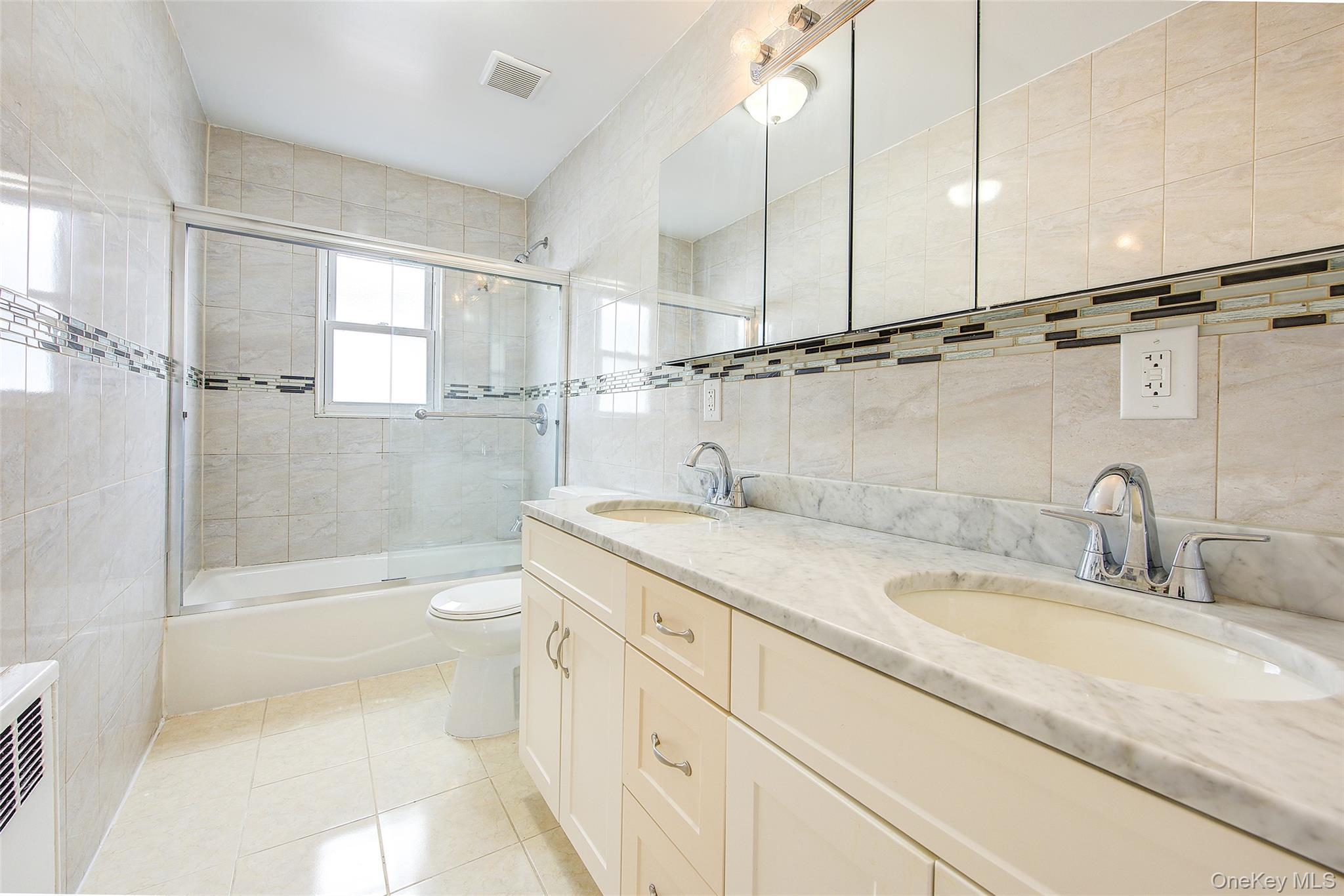 Single Family 28th Avenue  Queens, NY 11354, MLS-1046402-33
