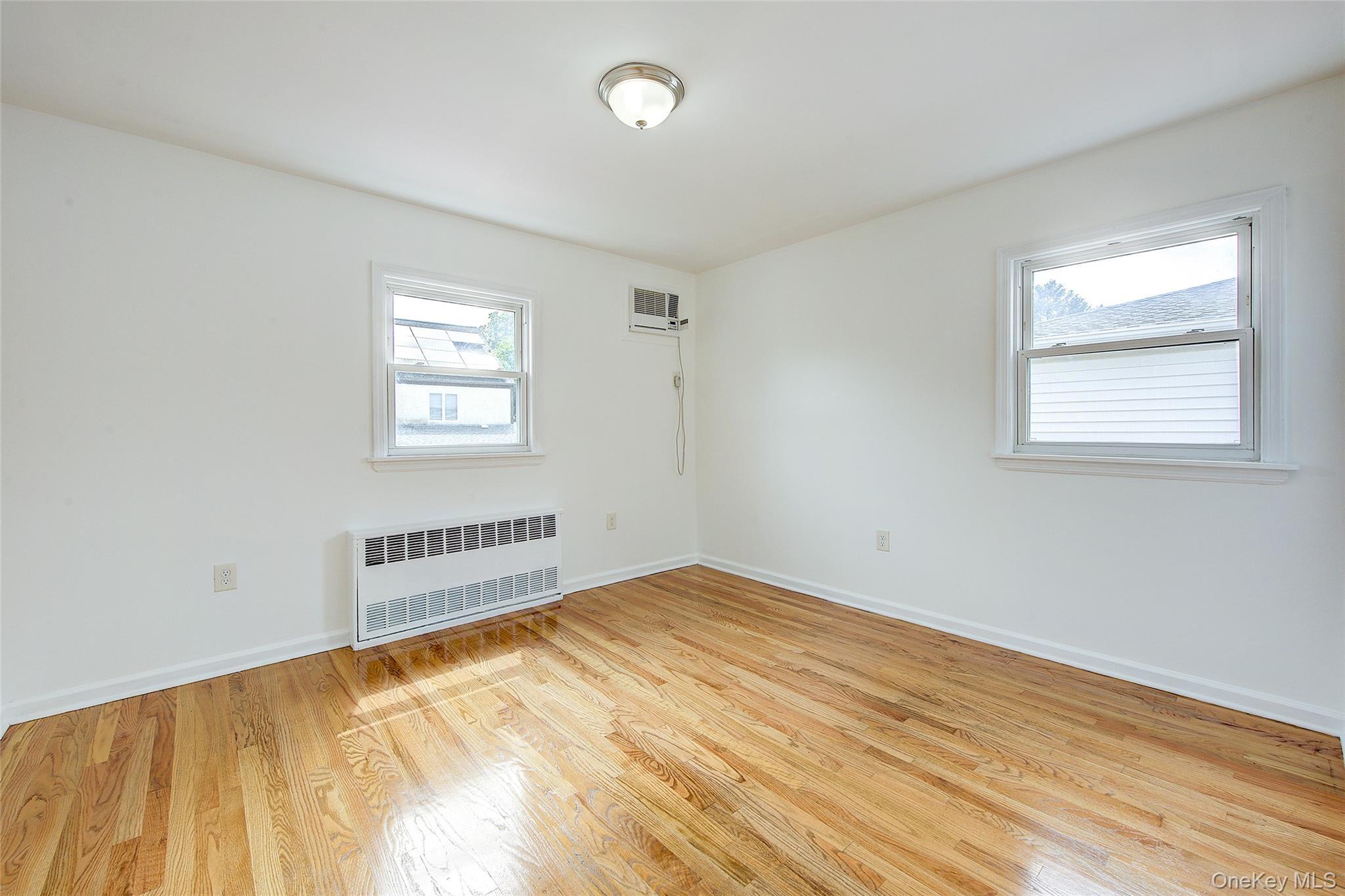 Single Family 28th Avenue  Queens, NY 11354, MLS-1046402-37