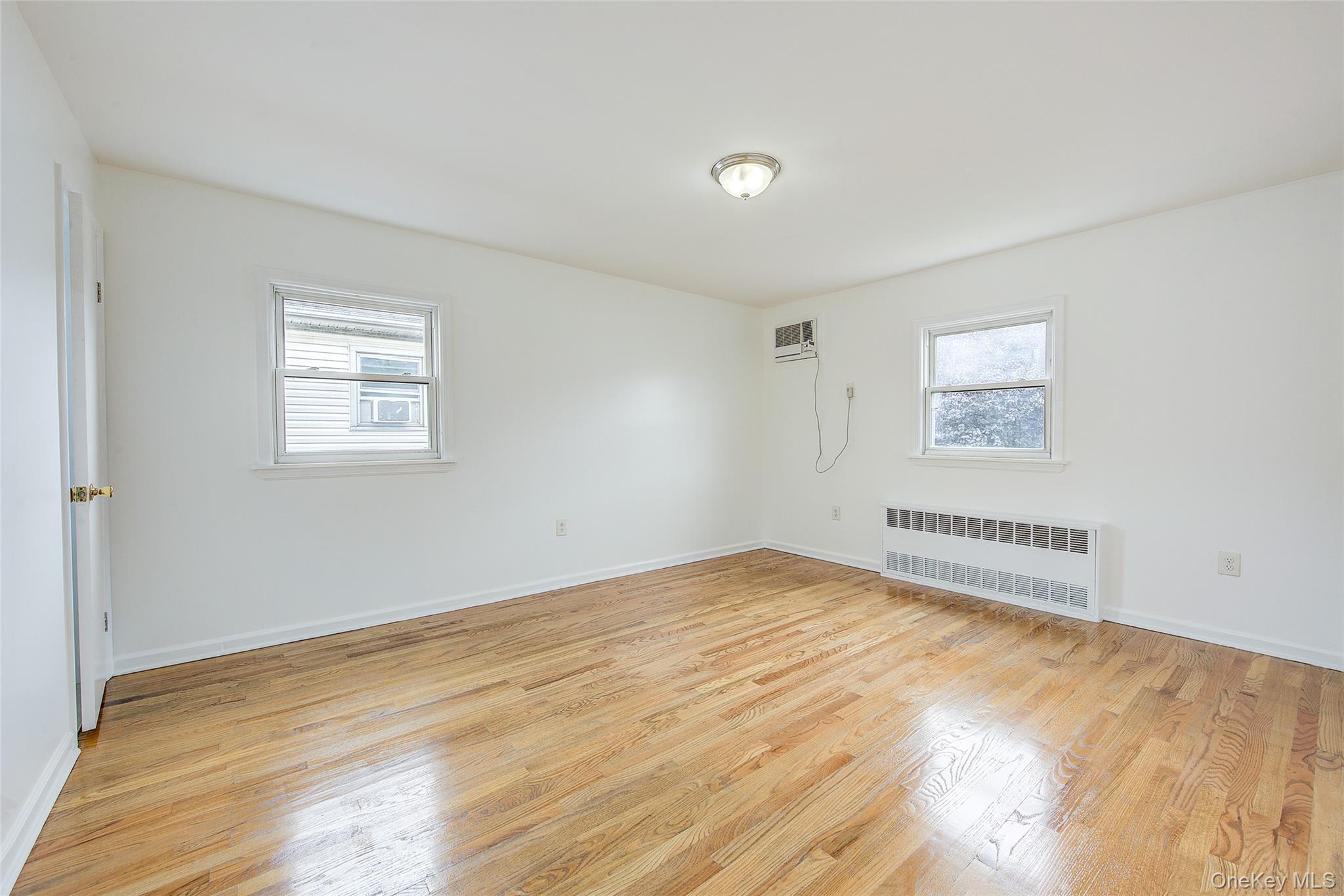 Single Family 28th Avenue  Queens, NY 11354, MLS-1046402-38