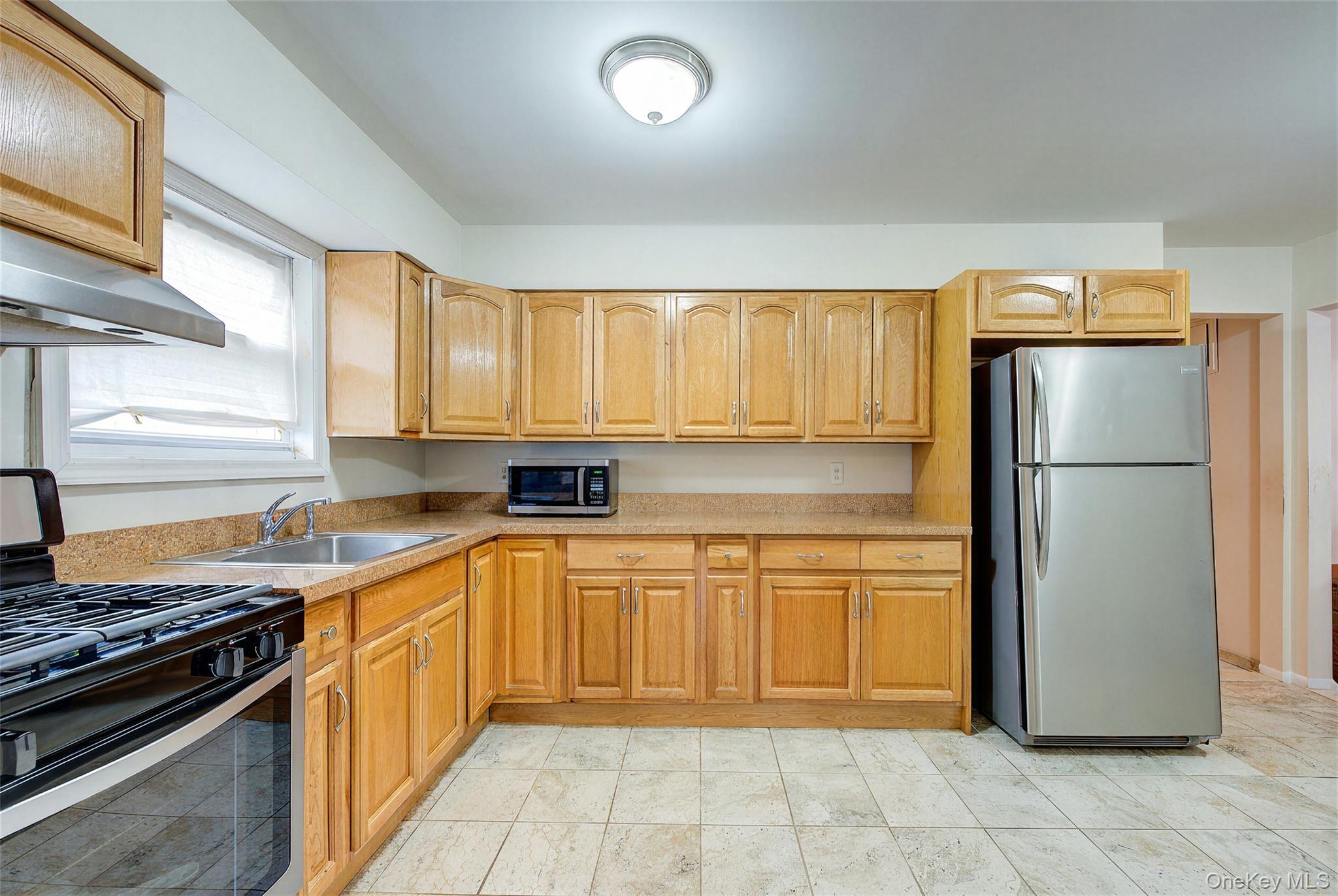 Single Family 28th Avenue  Queens, NY 11354, MLS-1046402-6