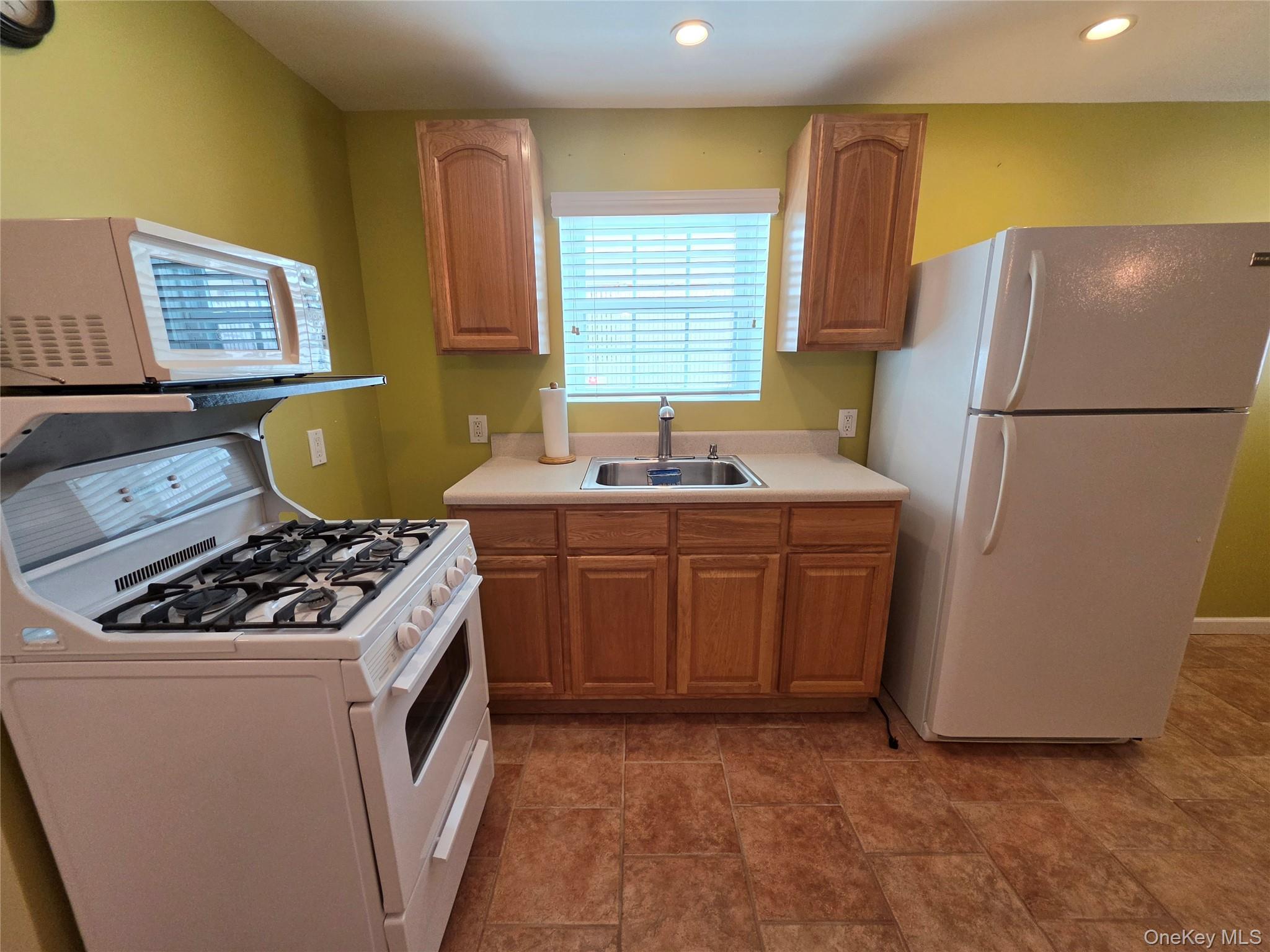Single Family 98th Street  Queens, NY 11414, MLS-1046407-15