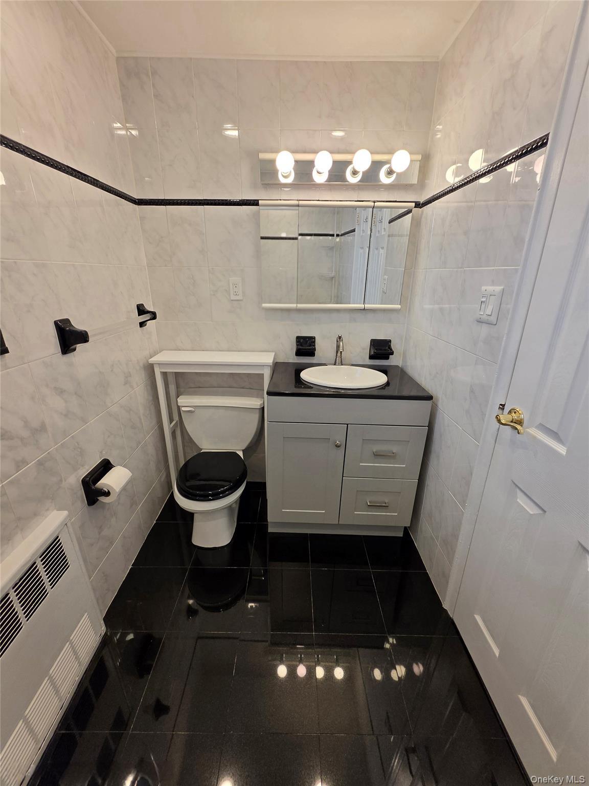 Single Family 98th Street  Queens, NY 11414, MLS-1046407-8