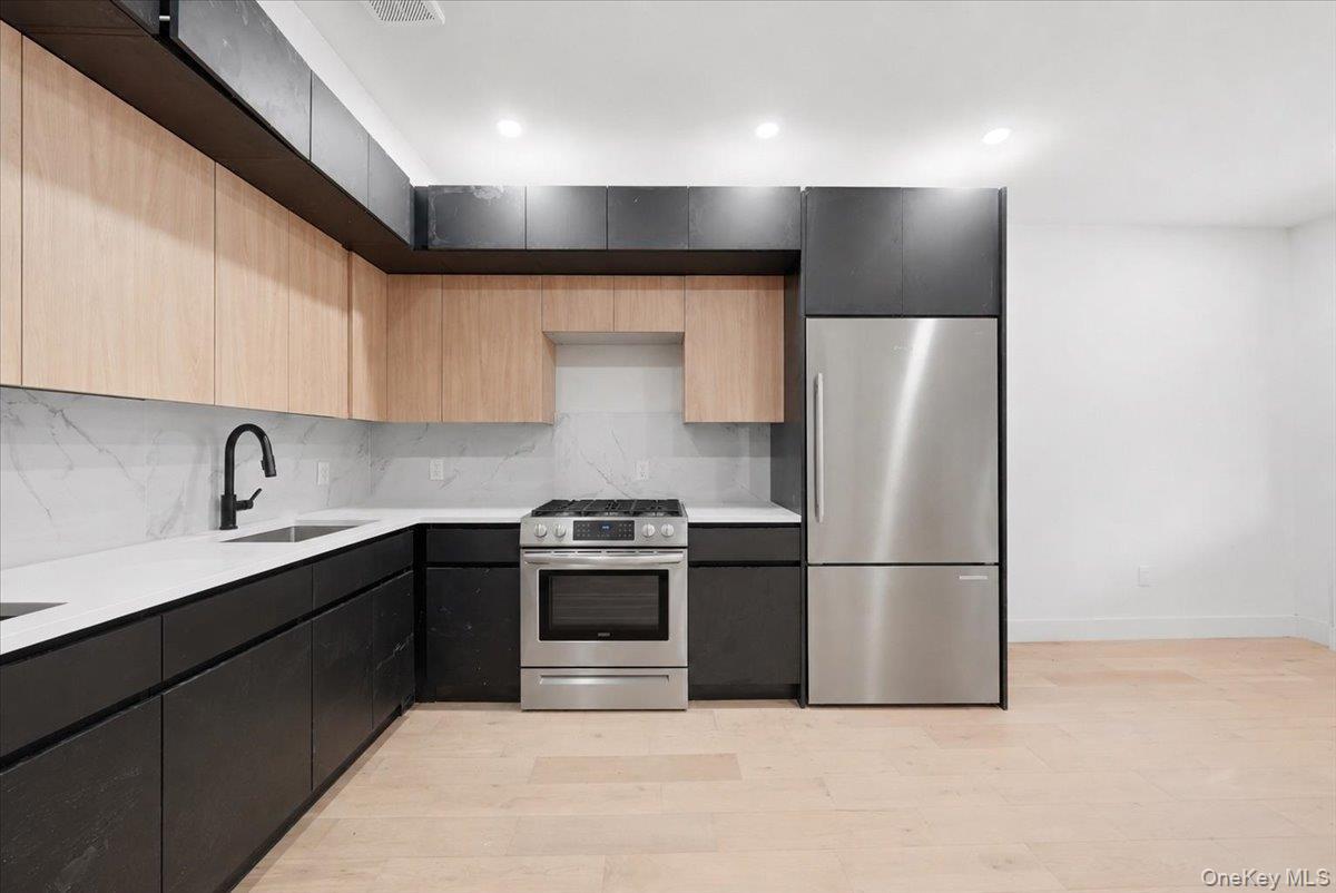 Single Family E 46th Street  Brooklyn, NY 11203, MLS-1046415-6