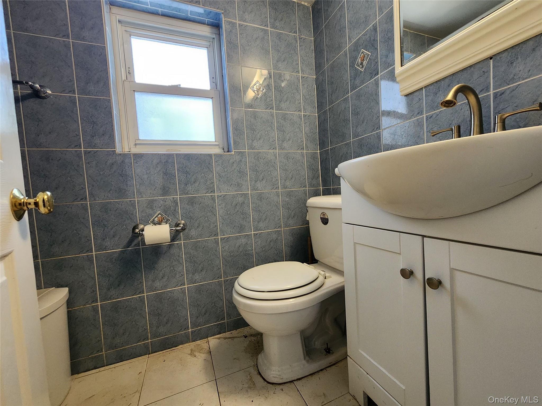 Single Family Revere Avenue Bronx, NY 10465, MLS-1046422-15