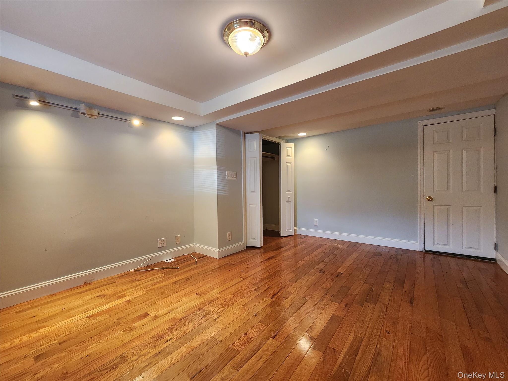 Single Family Revere Avenue Bronx, NY 10465, MLS-1046422-19