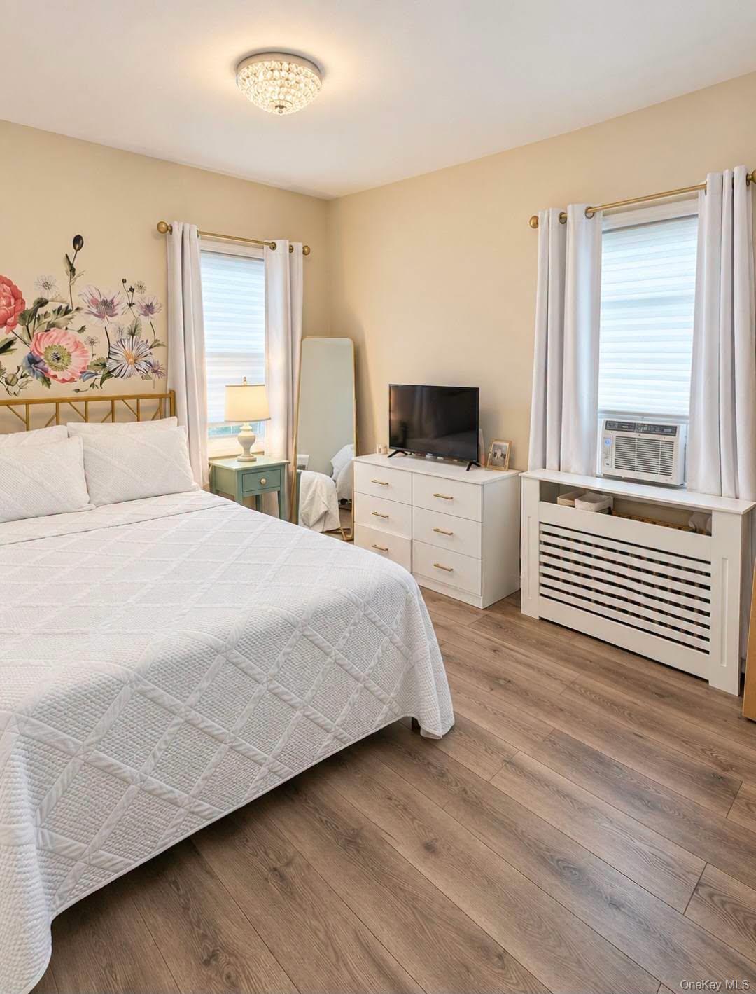 Single Family 95th Street  Queens, NY 11414, MLS-1046423-13