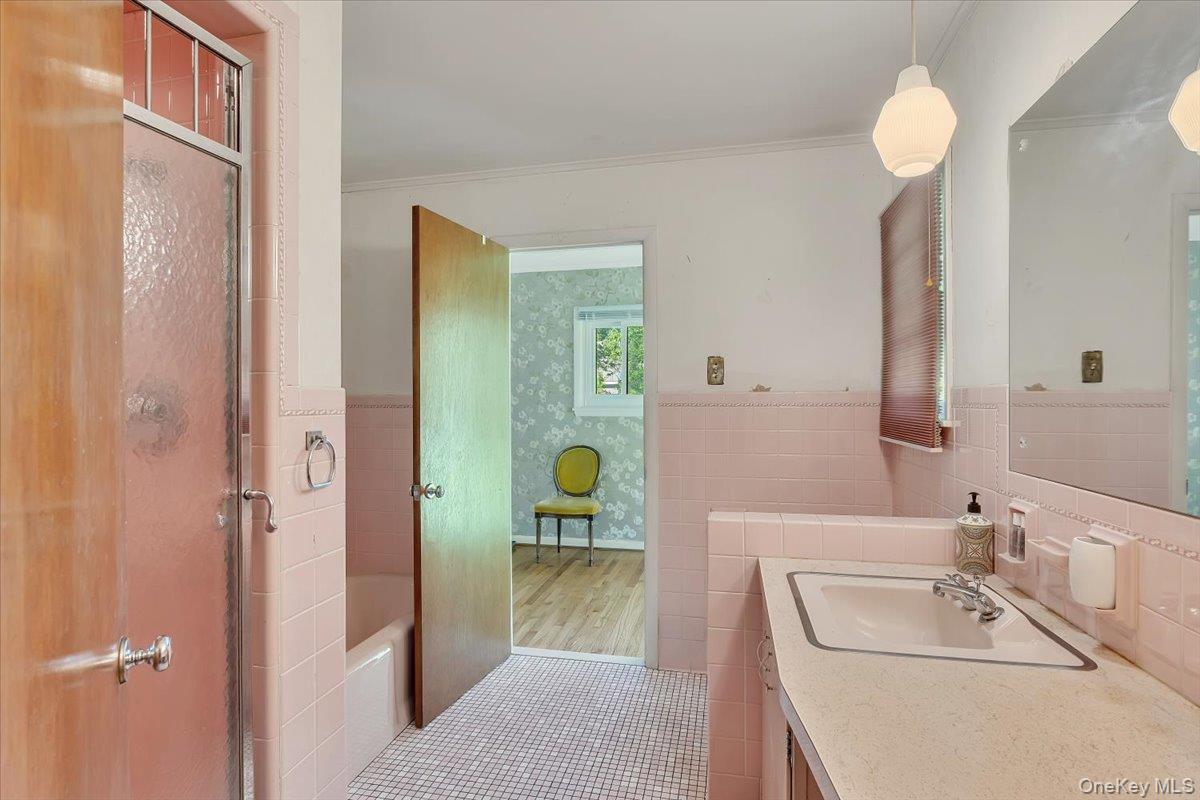 Single Family Eastland Avenue Out Of Area, NY 12078, MLS-1046427-25