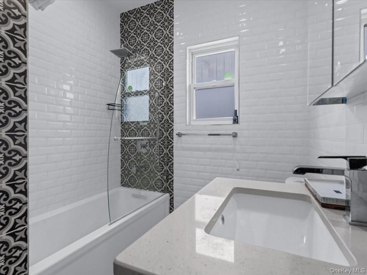 Single Family 82nd Avenue Queens, NY 11426, MLS-1046435-13