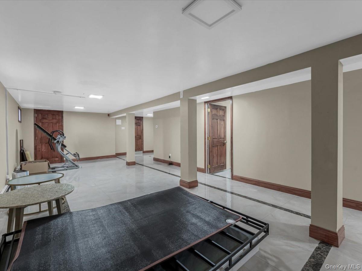 Single Family 82nd Avenue Queens, NY 11426, MLS-1046435-20