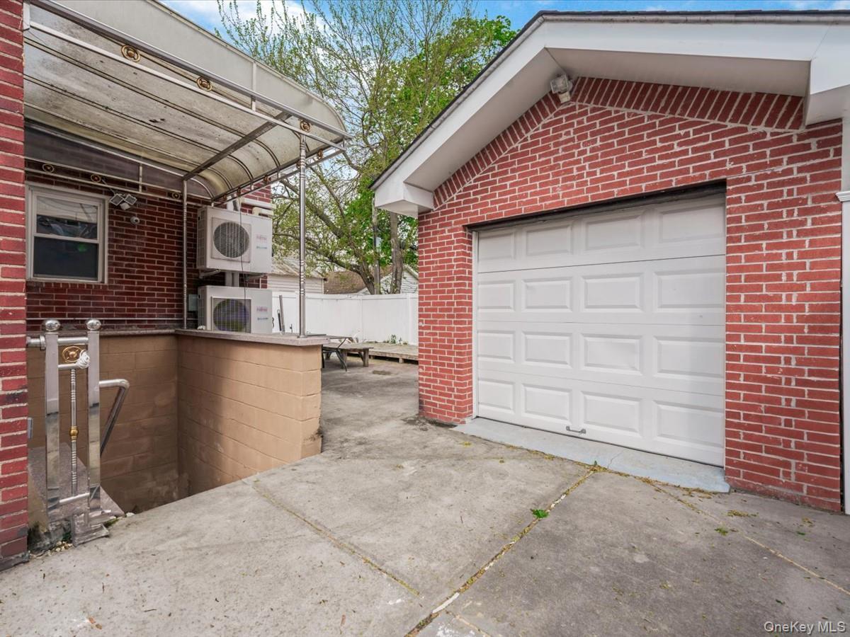 Single Family 82nd Avenue Queens, NY 11426, MLS-1046435-23