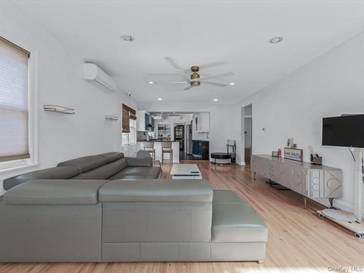 Single Family 82nd Avenue Queens, NY 11426, MLS-1046435-5