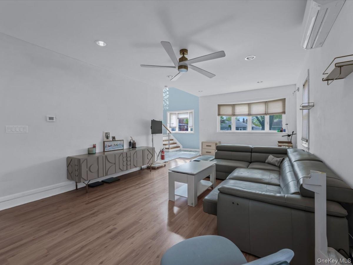 Single Family 82nd Avenue Queens, NY 11426, MLS-1046435-6