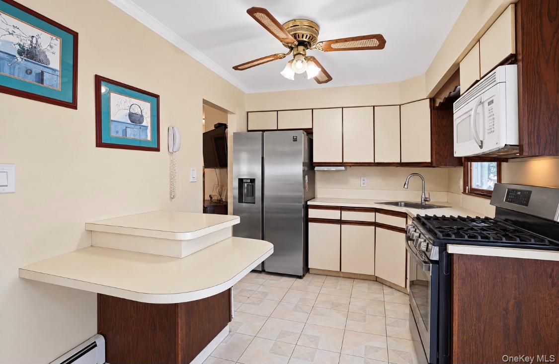 Single Family Aubrey Avenue Queens, NY 11385, MLS-1046454-27