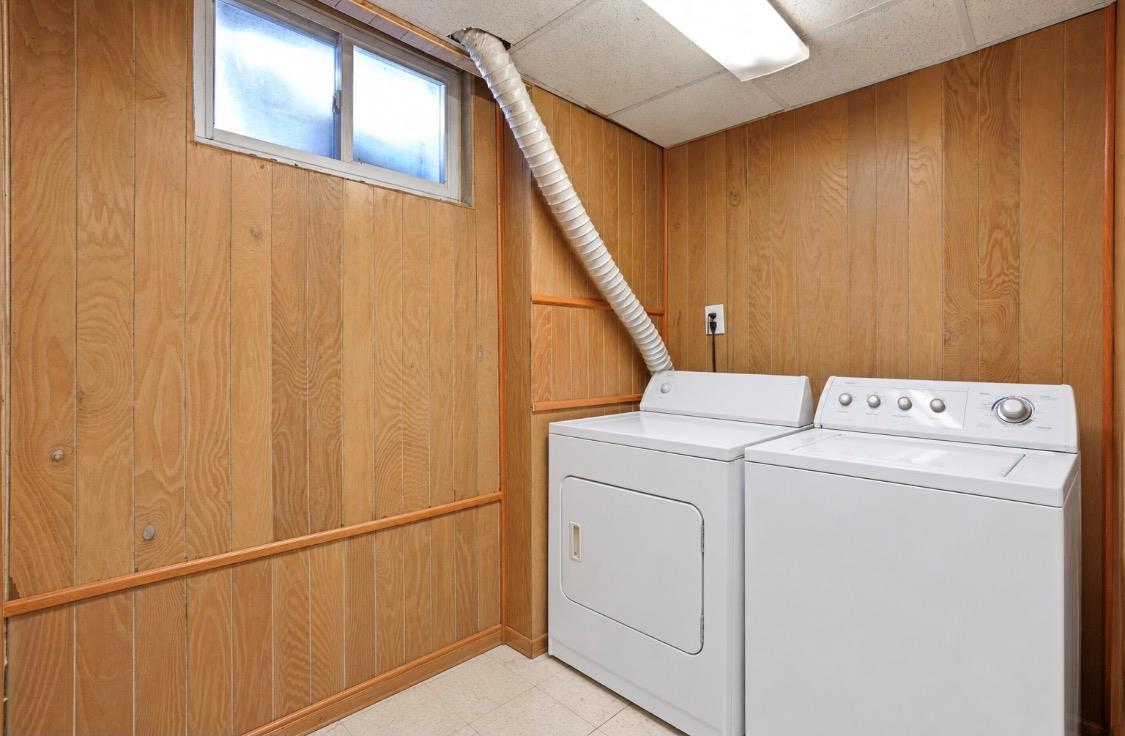 Single Family Aubrey Avenue  Queens, NY 11385, MLS-1046454-35