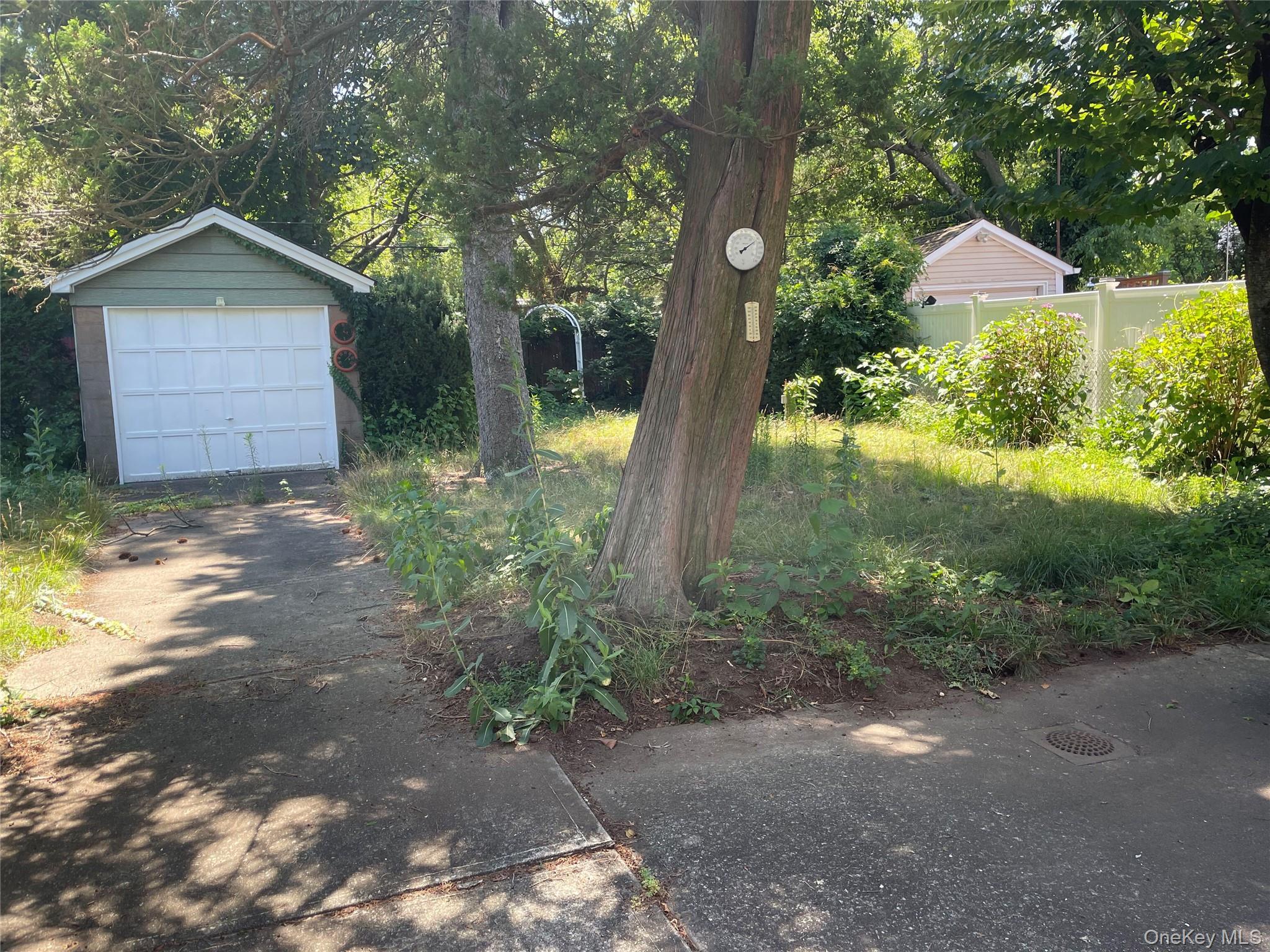 Single Family 64th Lane  Queens, NY 11385, MLS-1046461-3