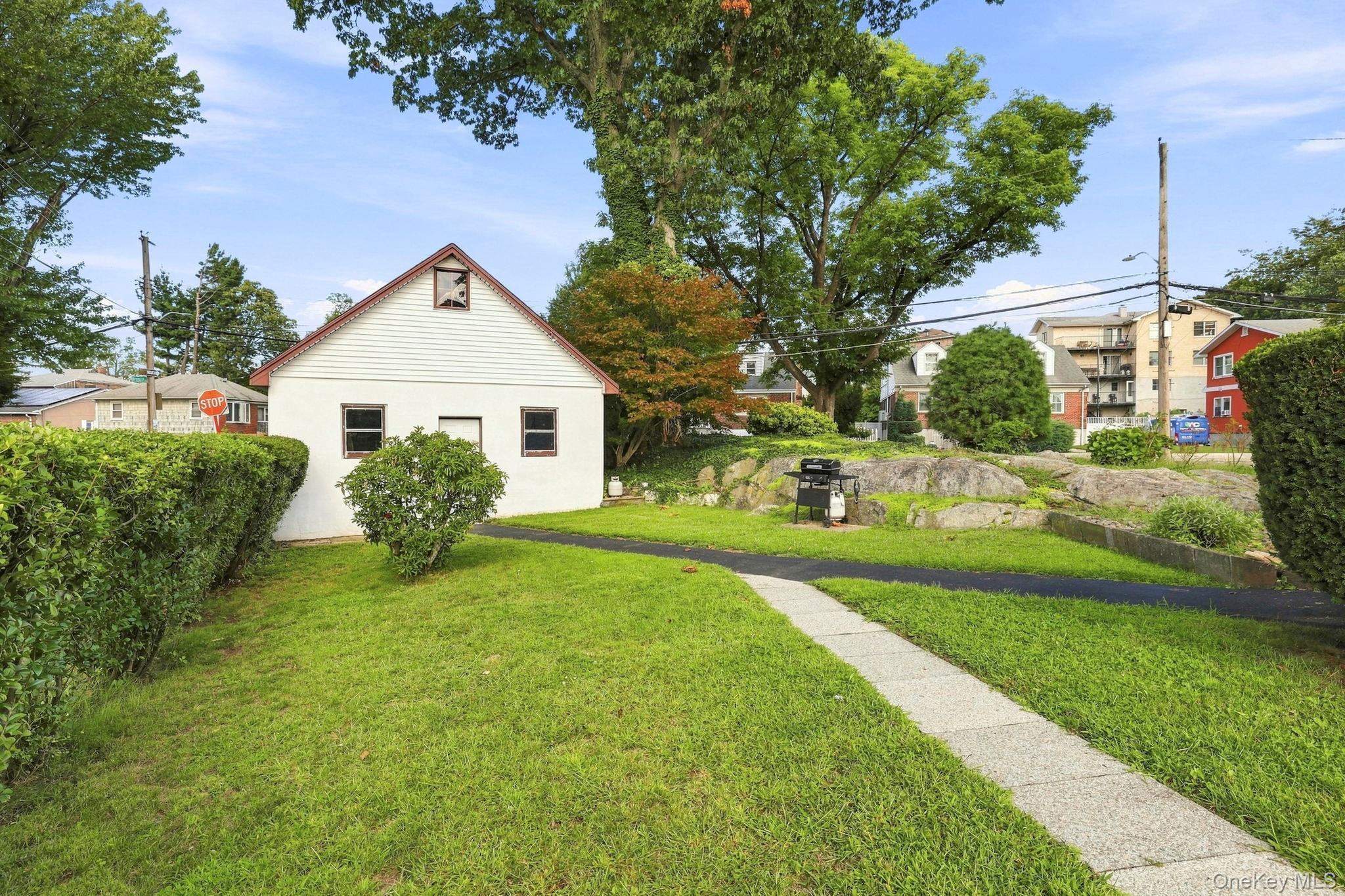 Single Family Brewster Avenue Westchester County, NY 10701, MLS-1046469-11