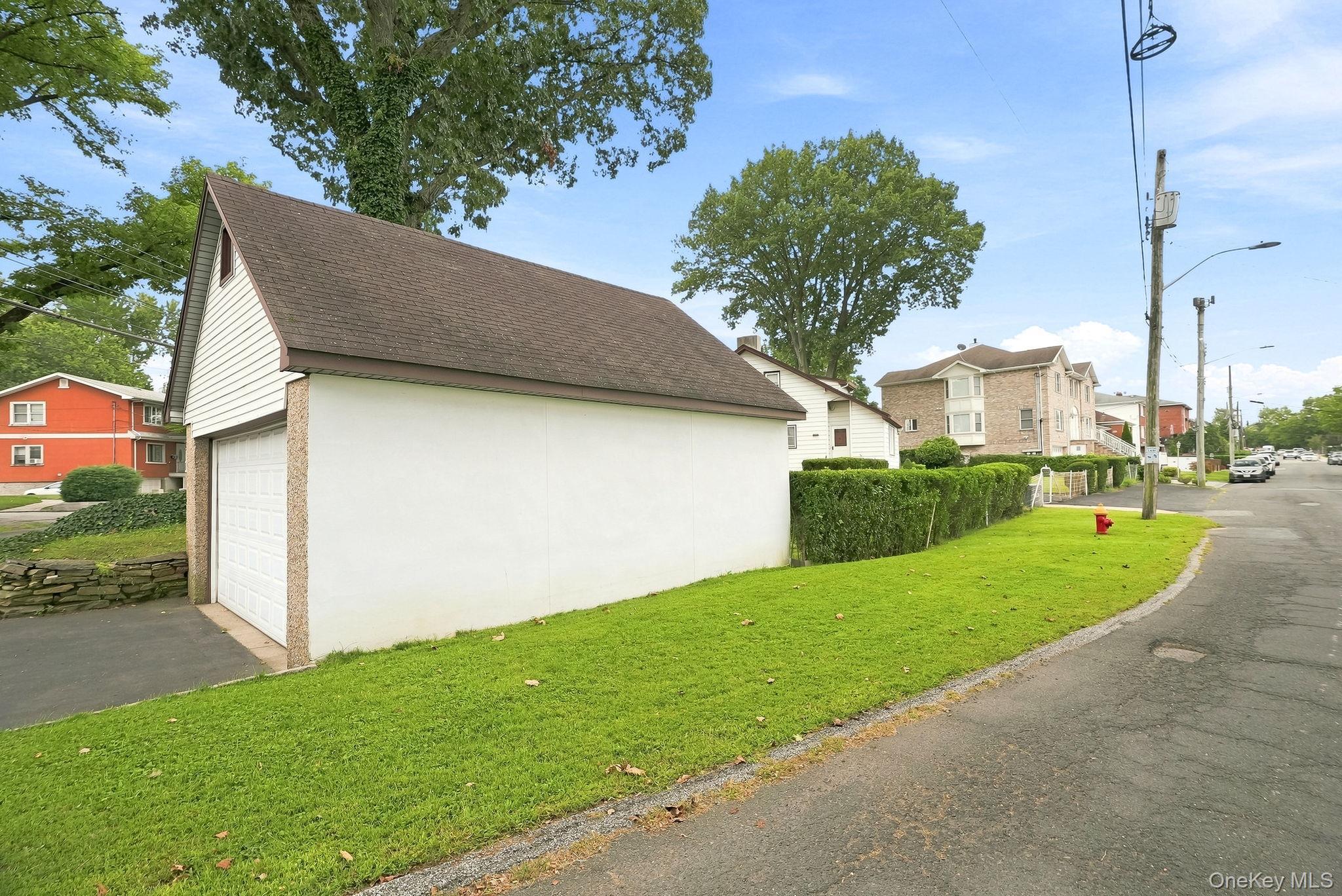 Single Family Brewster Avenue Westchester County, NY 10701, MLS-1046469-36