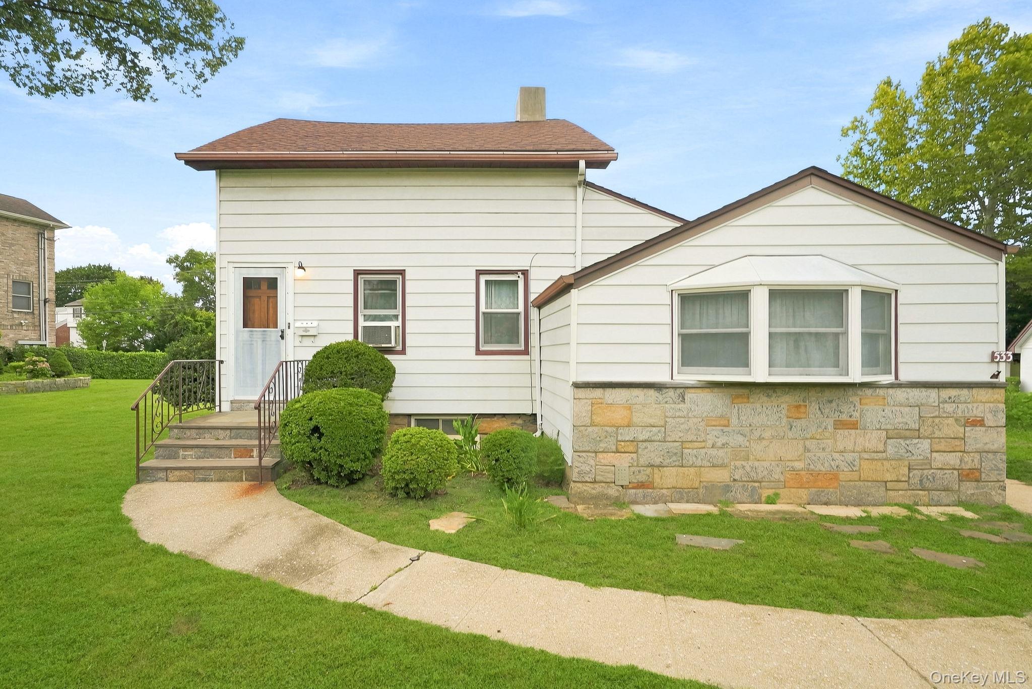 Single Family Brewster Avenue Westchester County, NY 10701, MLS-1046469-6