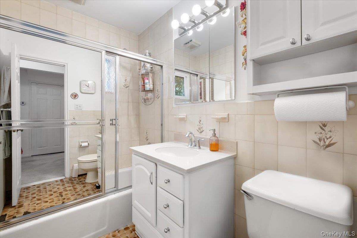 Single Family Briary Road  Westchester County, NY 10522, MLS-1046482-14