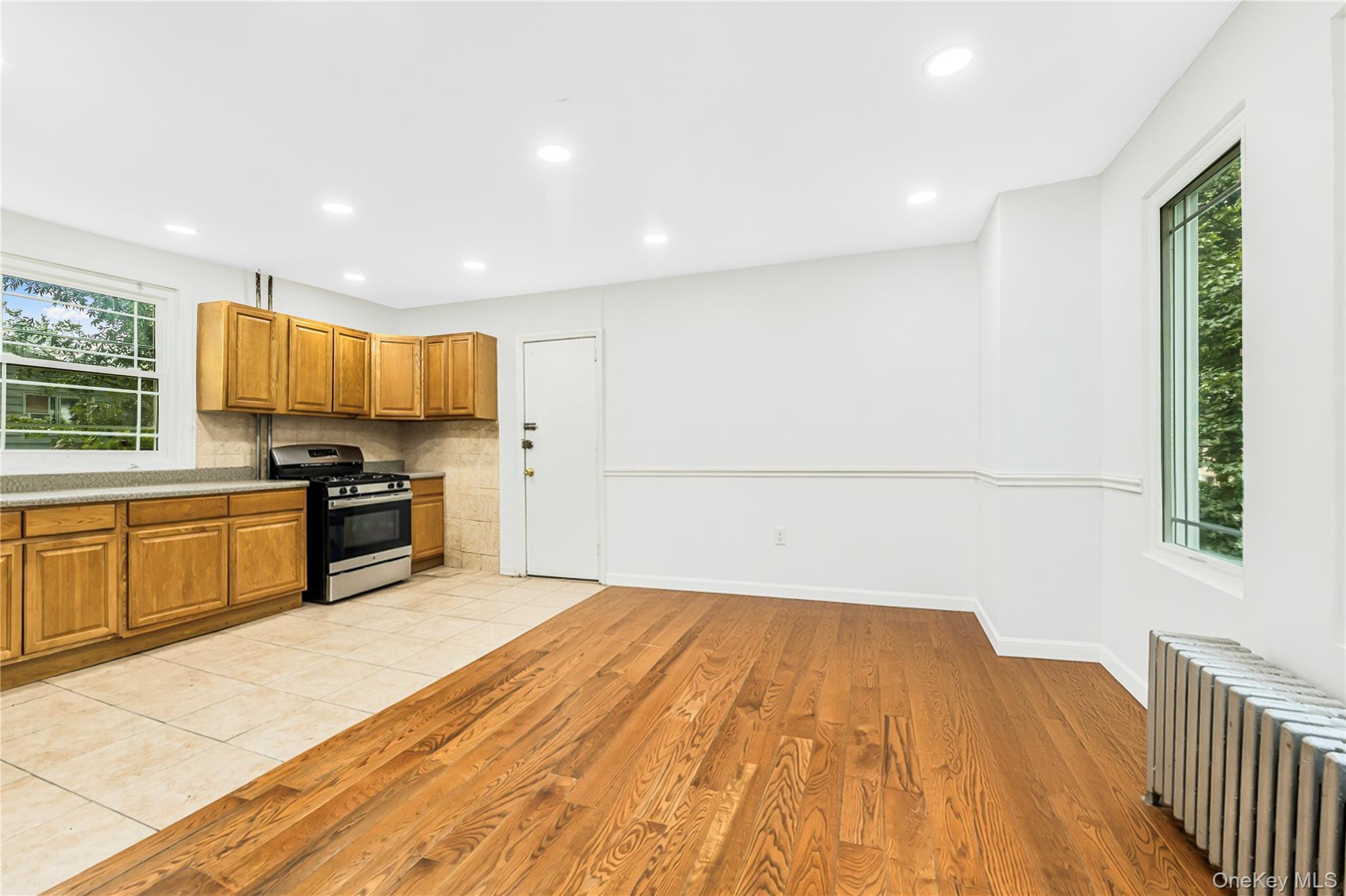 Single Family Obrien Avenue  Bronx, NY 10473, MLS-1046513-15
