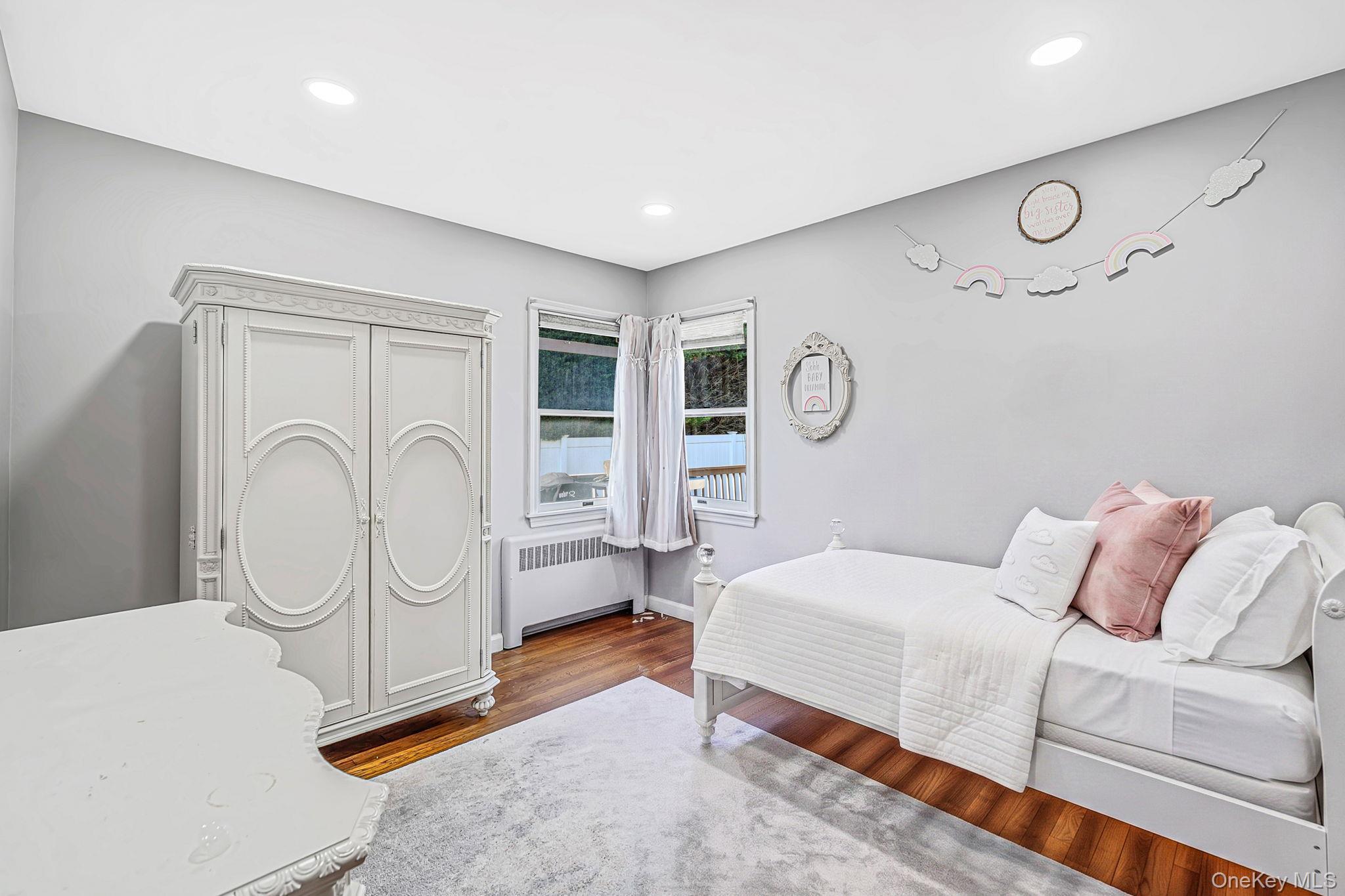 Single Family Seafield Lane Suffolk County, NY 11706, MLS-1046542-14