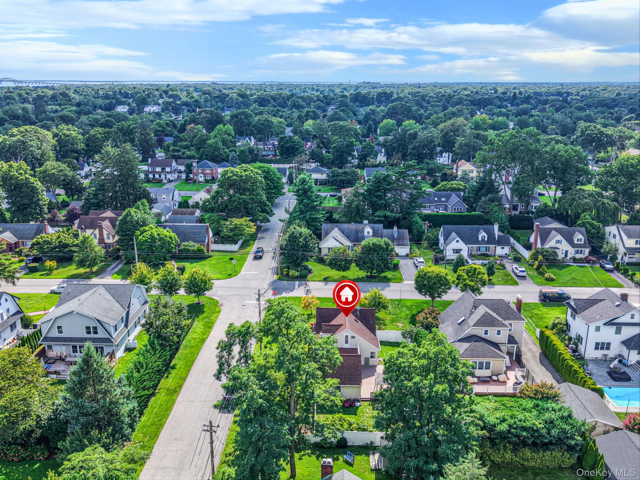 Single Family Seafield Lane Suffolk County, NY 11706, MLS-1046542-33