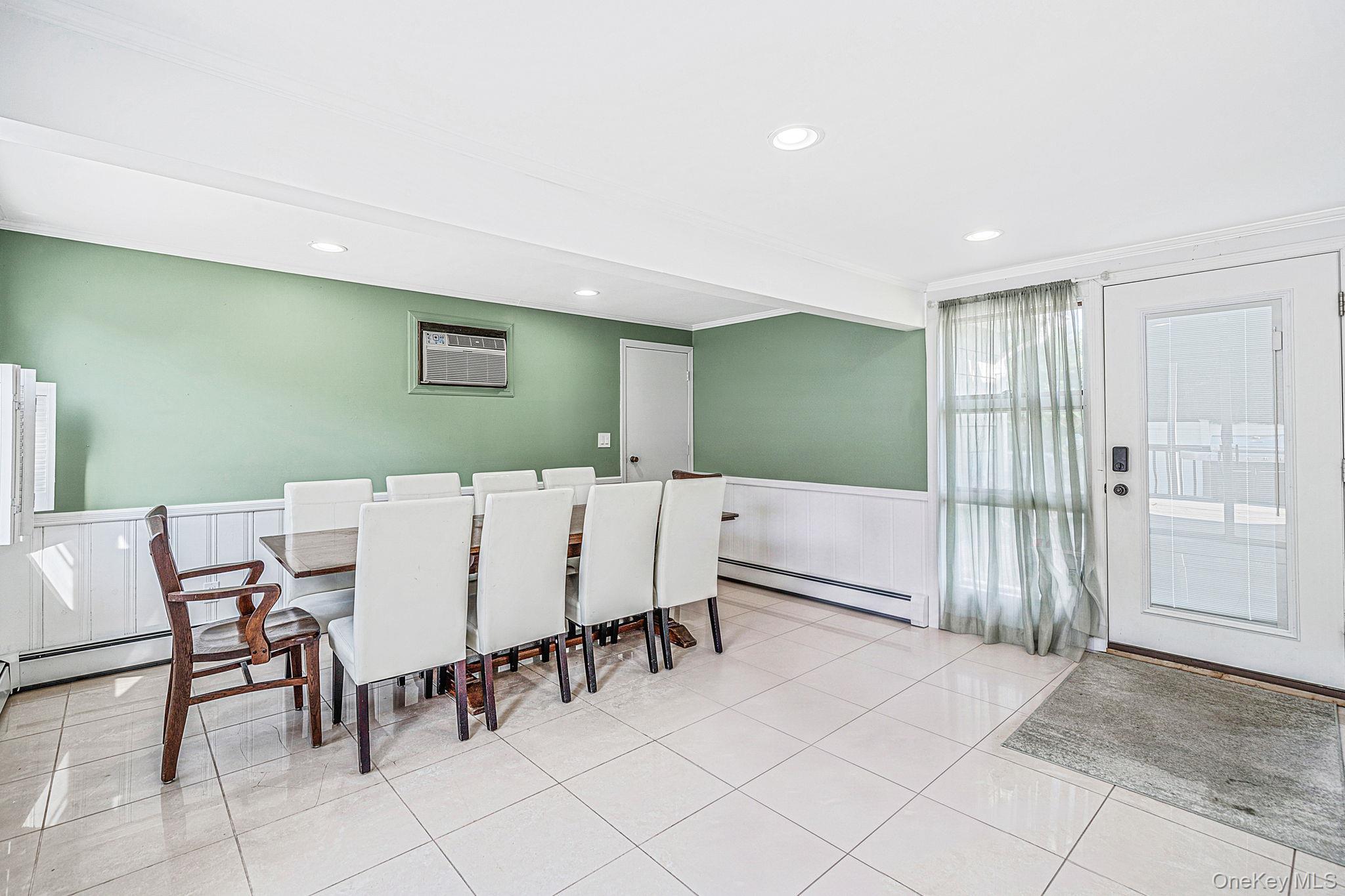 Single Family Seafield Lane Suffolk County, NY 11706, MLS-1046542-8