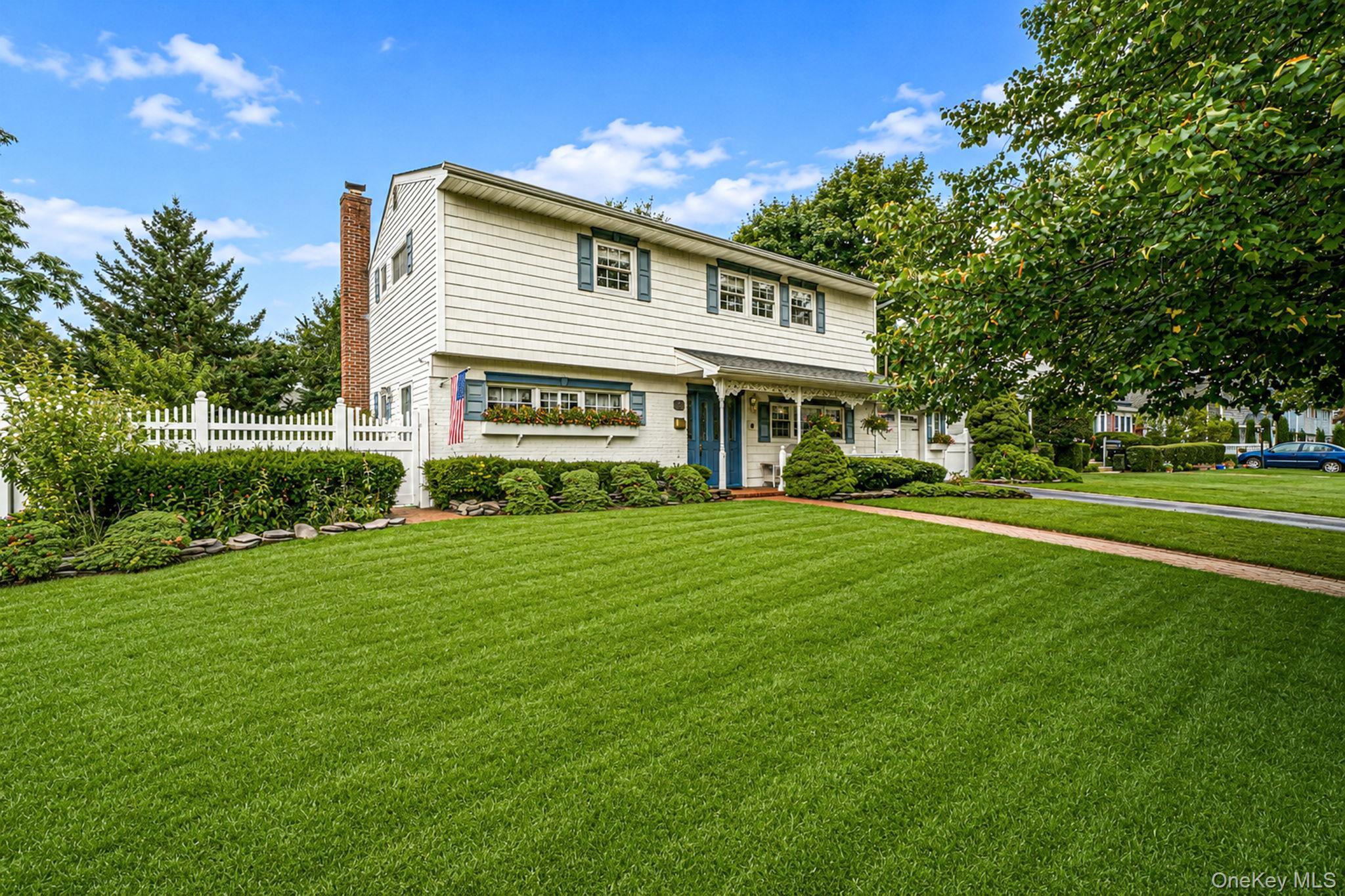 Single Family Pilcher Street Suffolk County, NY 11702, MLS-1046550-4