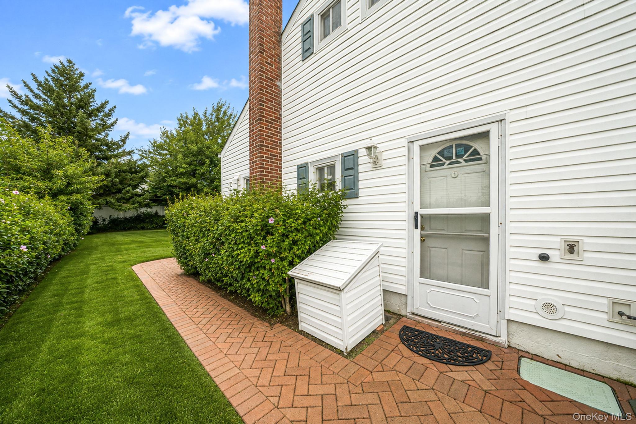 Single Family Pilcher Street Suffolk County, NY 11702, MLS-1046550-5