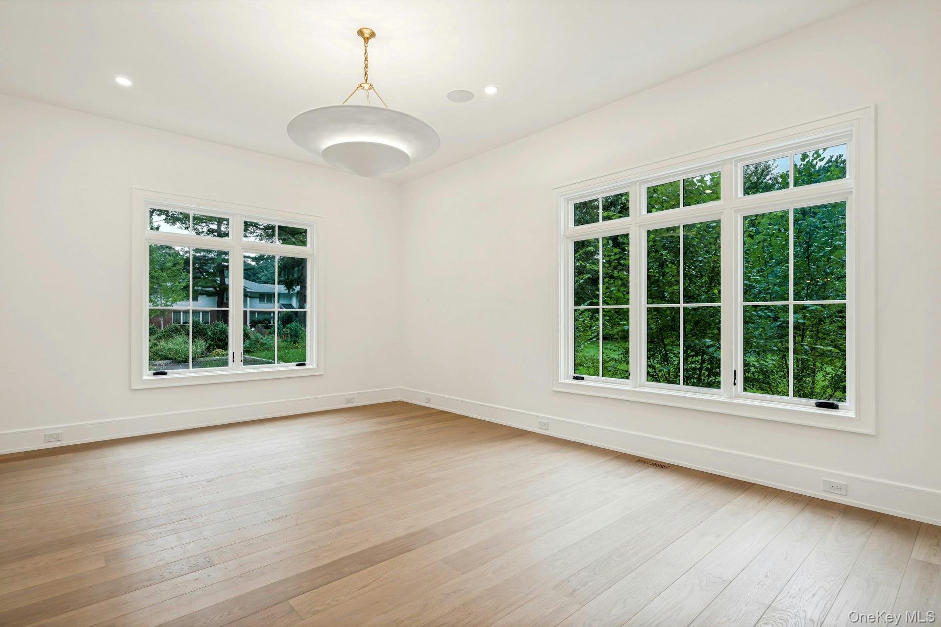 Single Family W Creek Farms Road Nassau County, NY 11050, MLS-1046560-11
