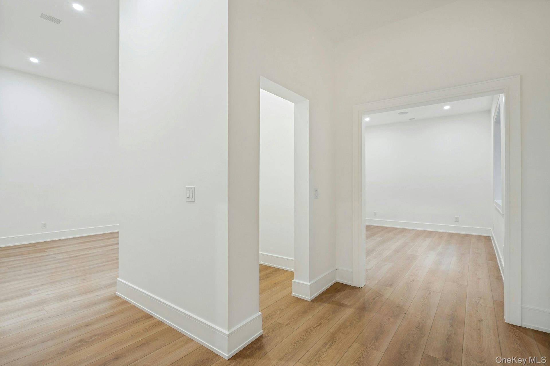 Single Family W Creek Farms Road Nassau County, NY 11050, MLS-1046560-38