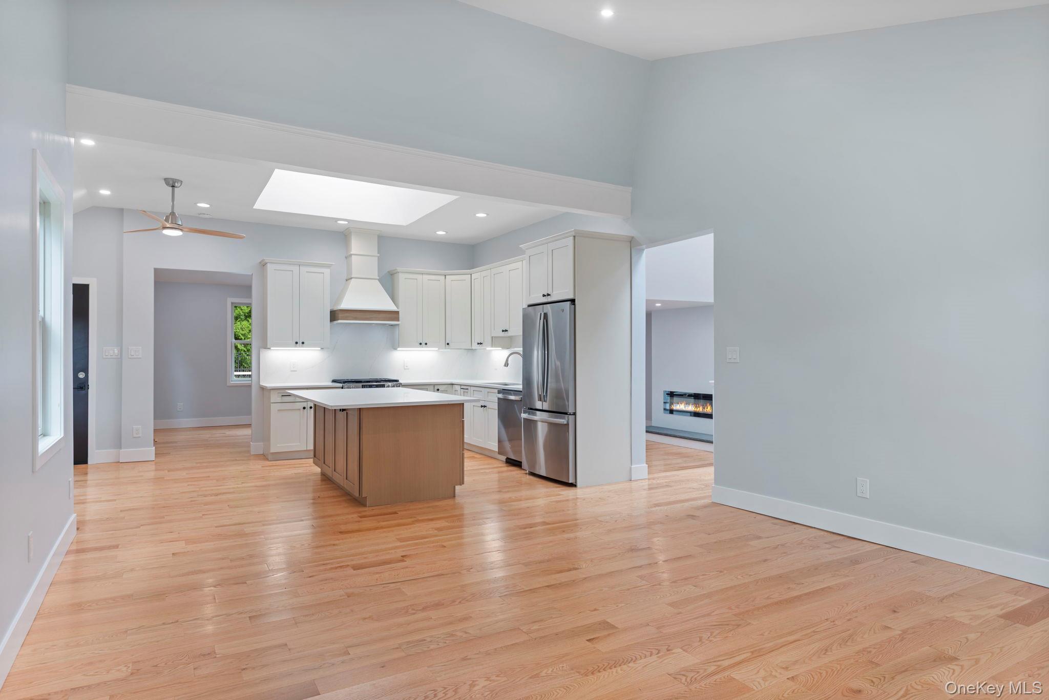 Single Family Lakeside Drive Suffolk County, NY 11721, MLS-1046573-10